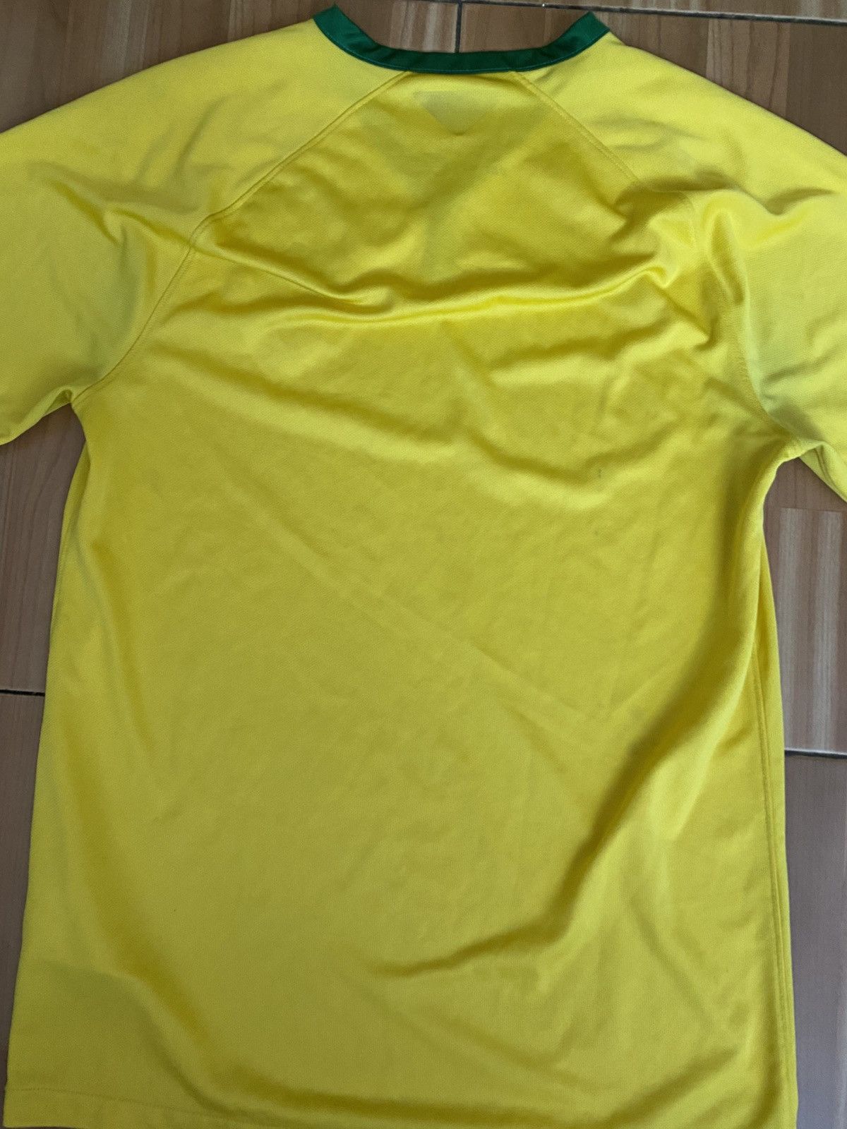 Nike Nike BRASIL 2014 2015 HOME FOOTBALL SHIRT SOCCER JERSEY Size US S / EU 44-46 / 1 - 7 Thumbnail