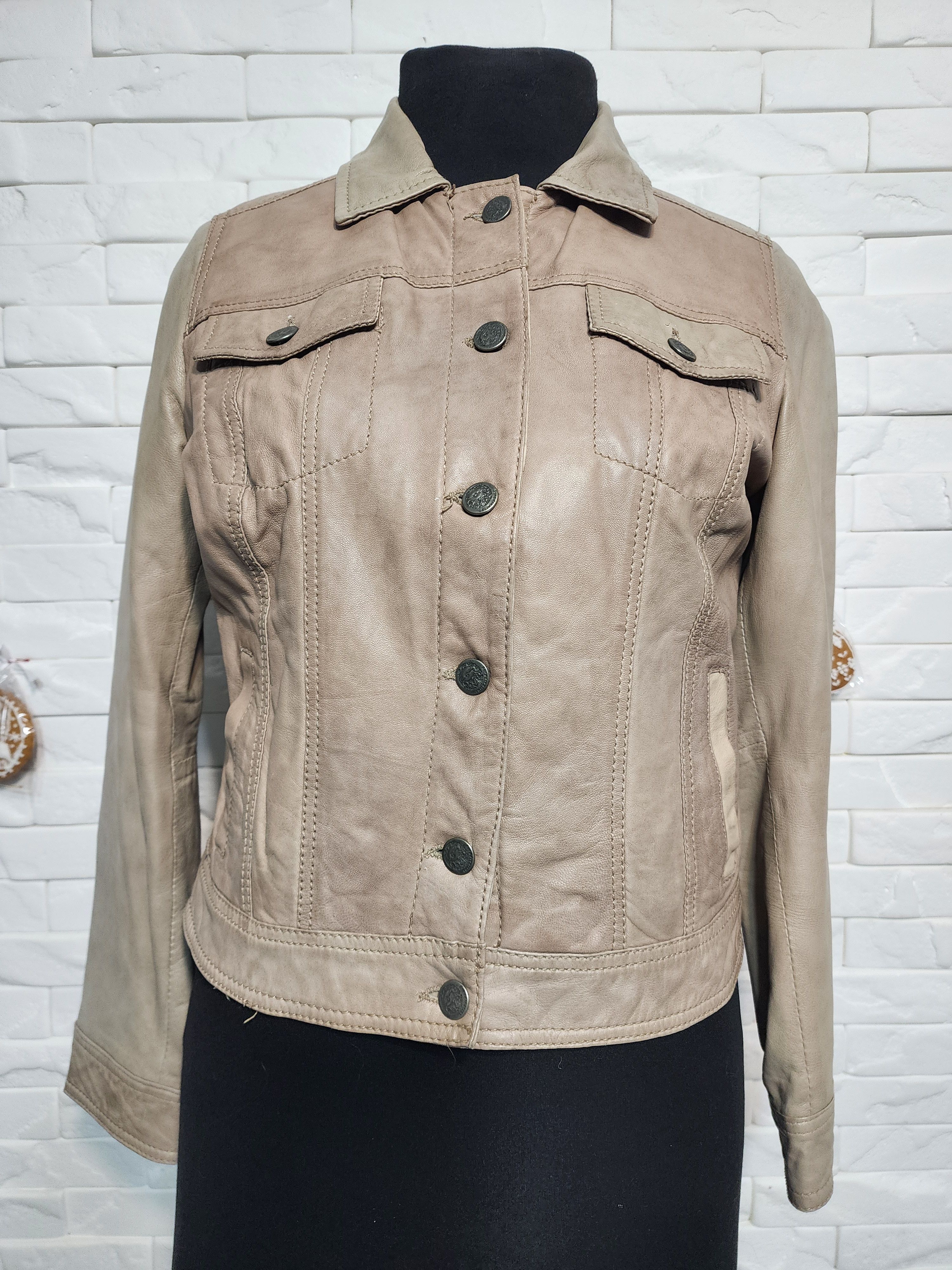 Genuine Leather Beige Leather Jacket: Women's Metal Button Front, Pockets Size M / US 6-8 / IT 42-44 - 1 Thumbnail