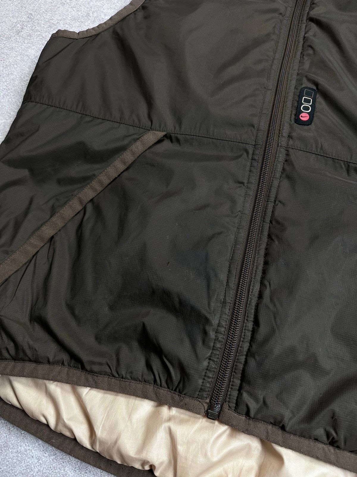 Nike Vintage Nike Swoosh Reversible Puffer Jacket S Y2K Size US S / EU 44-46 / 1 - 12 Thumbnail