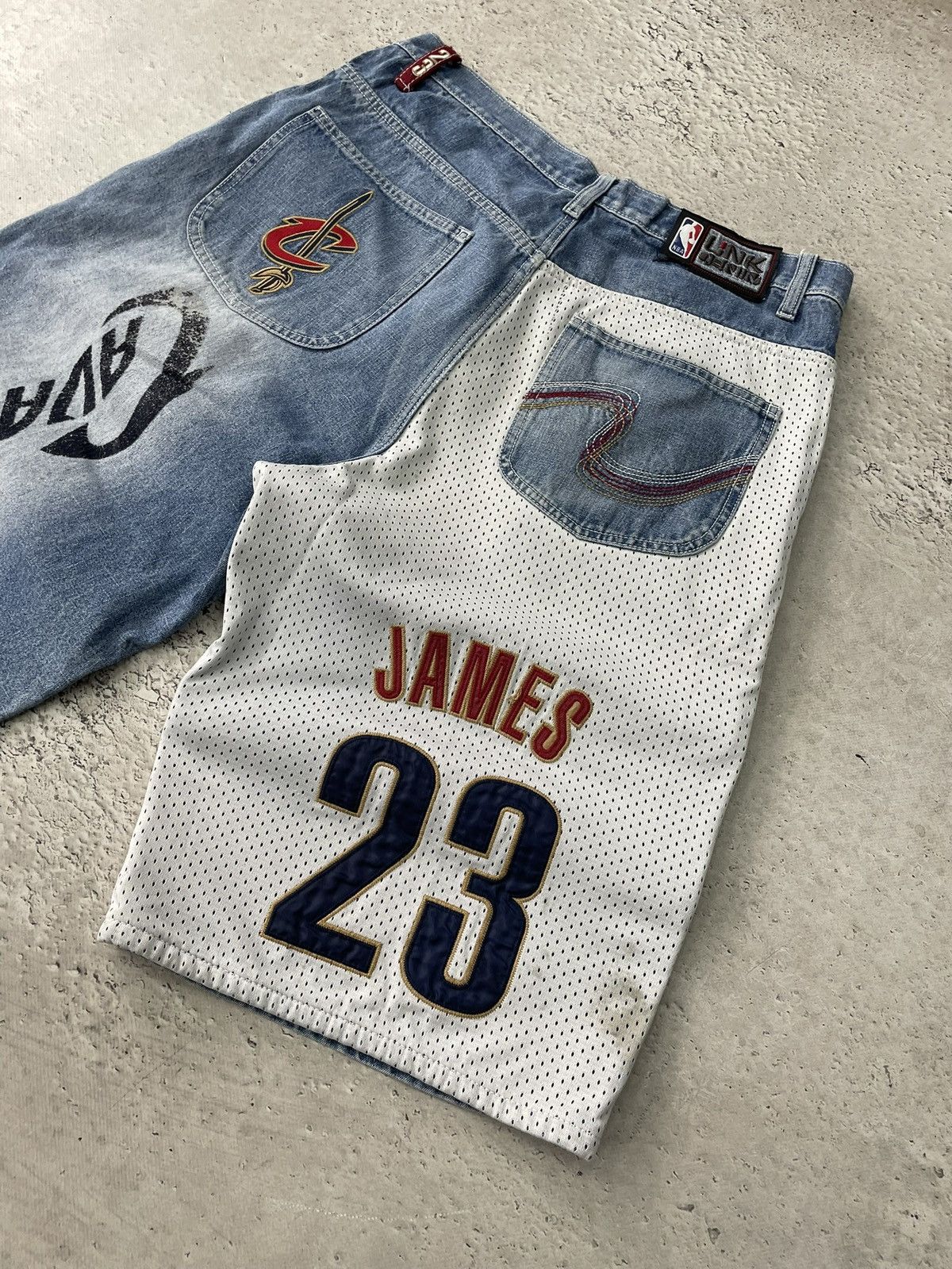 NBA Rare denim distressed NBA JAMES y2k shorts Size US 34 / EU 50 - 8 Thumbnail