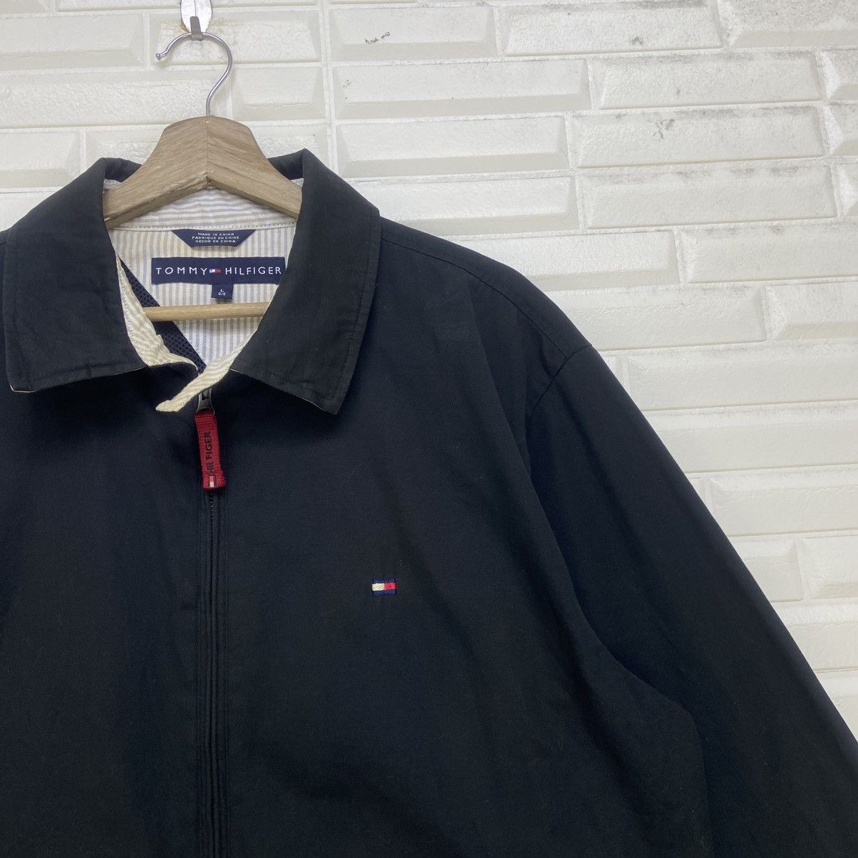 Tommy Hilfiger Vintage Tommy Hilfiger Light Jacket Size US M / EU 48-50 / 2 - 3 Thumbnail