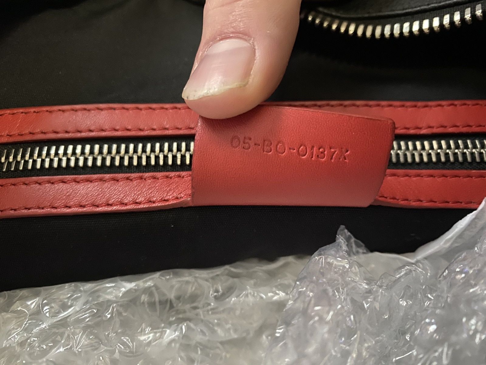 Dior [SOLD] Dior 1/1 fw17 Runway Gradient Leather Messenger Bag Size ONE SIZE - 15 Thumbnail