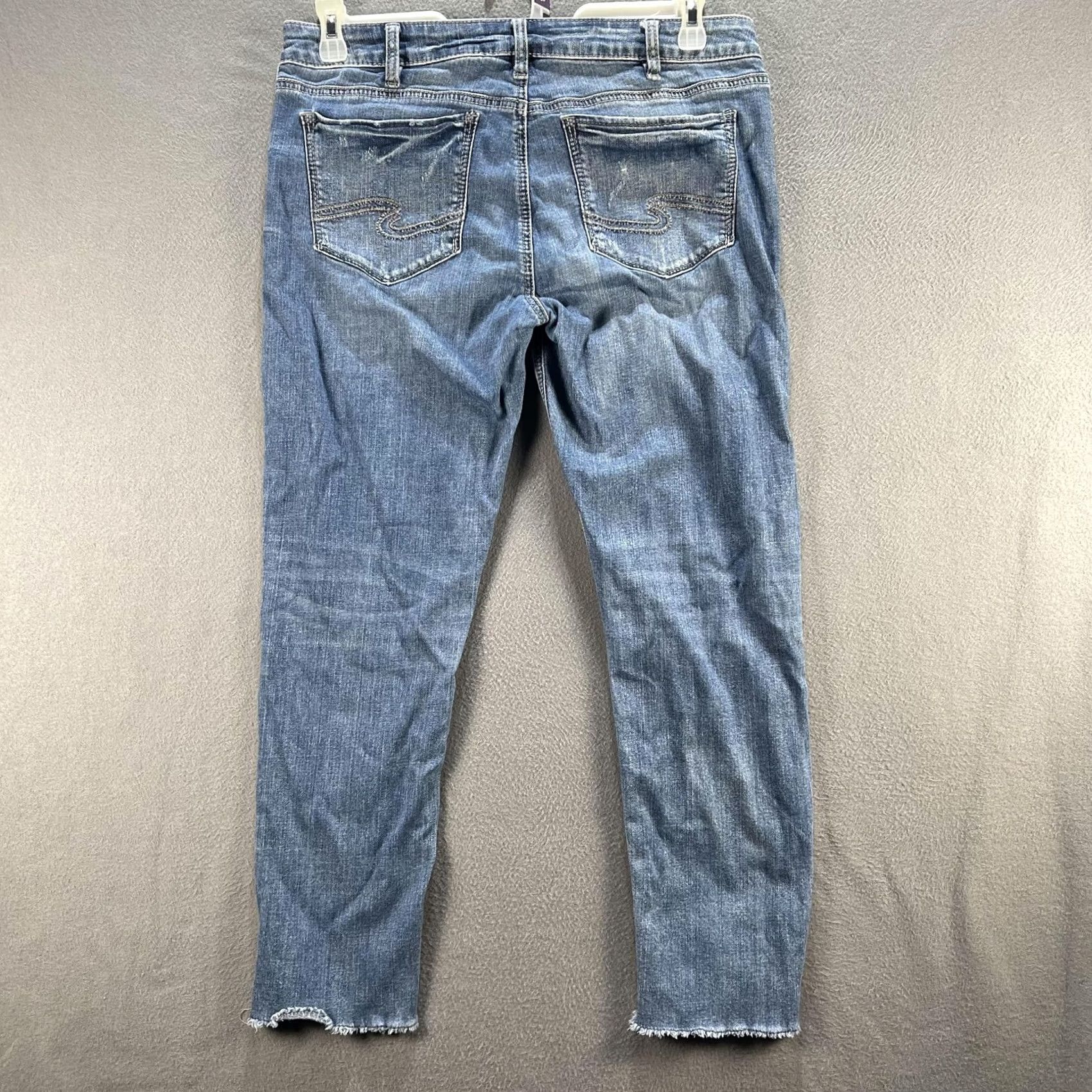 Silver Jeans Co. Silver Jeans Co. Calley Ankle Skinny Jeans Womens 34 Blue Distressed Raw Hem Denim Cotton Elastane Mid Wash Embroidered Pockets 5 Pocket Zip Size 24" / US 00 / IT 34 - 2 Thumbnail