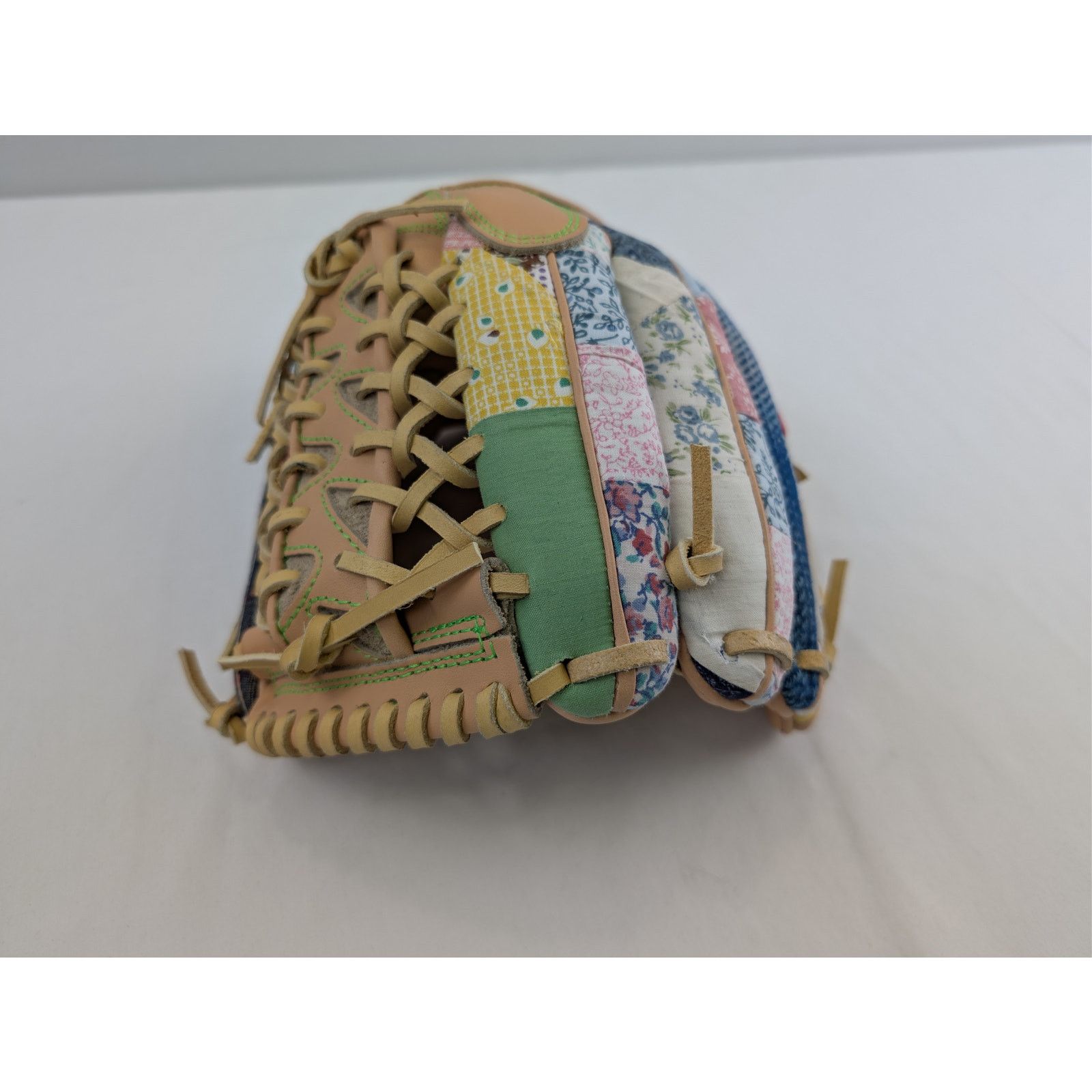 Better With Age o1rshd1 Size: OS / Gloves in Multicolor Size ONE SIZE - 11 Thumbnail