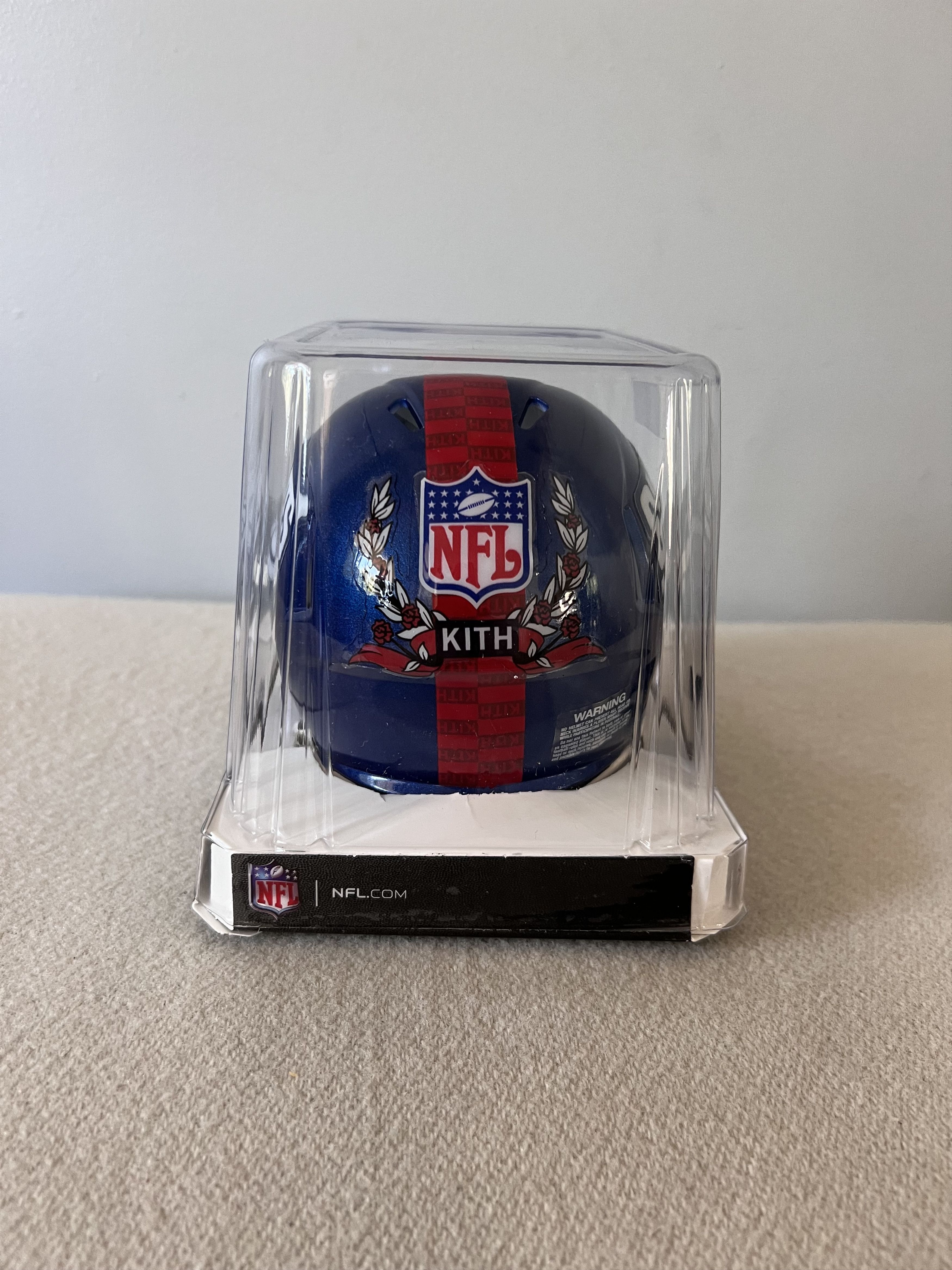 Kith × NFL Kith Riddell New York Giants Mini Helmet Size ONE SIZE - 3 Thumbnail