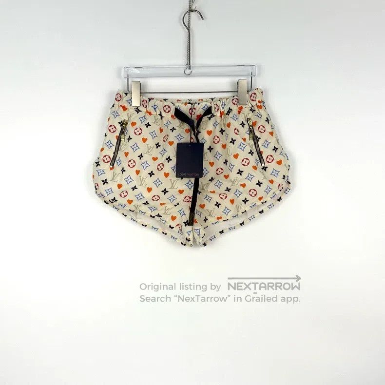 Louis Vuitton Louis Vuitton White playing card full logo nylon shorts Size 37" - 3 Thumbnail