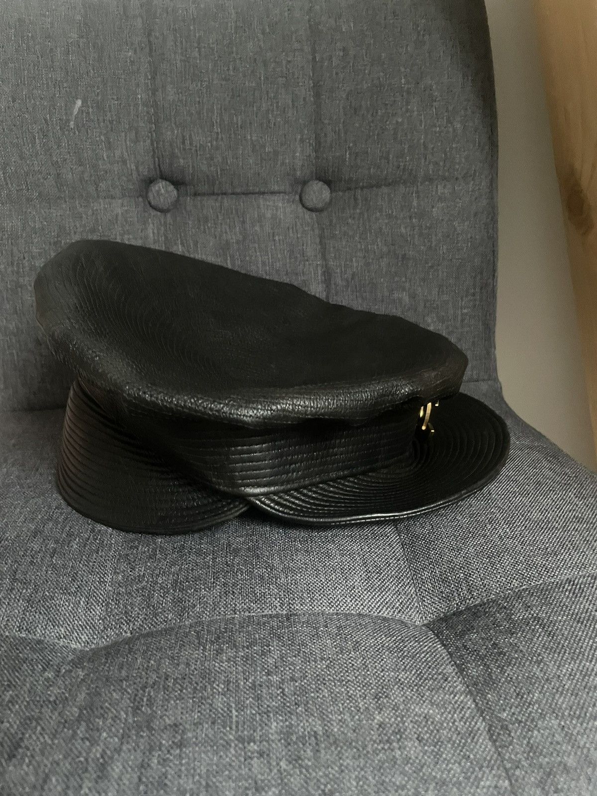Chanel Chanel hat collector Size ONE SIZE - 2 Thumbnail