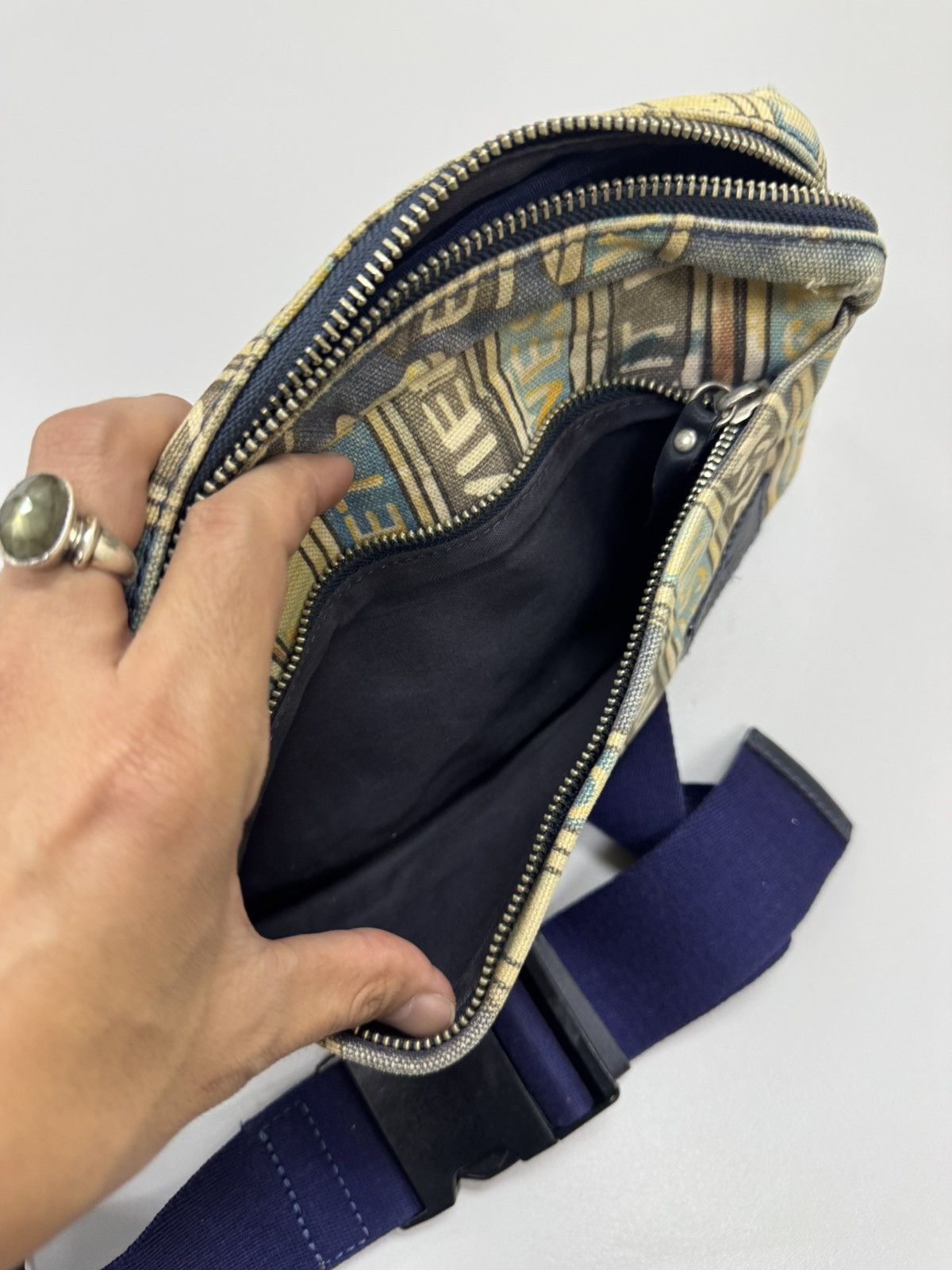 Vivienne Westwood VIVIENNE WESTWOOD WAIST CROSSBODY BAG BUMBAG Size ONE SIZE - 7 Thumbnail