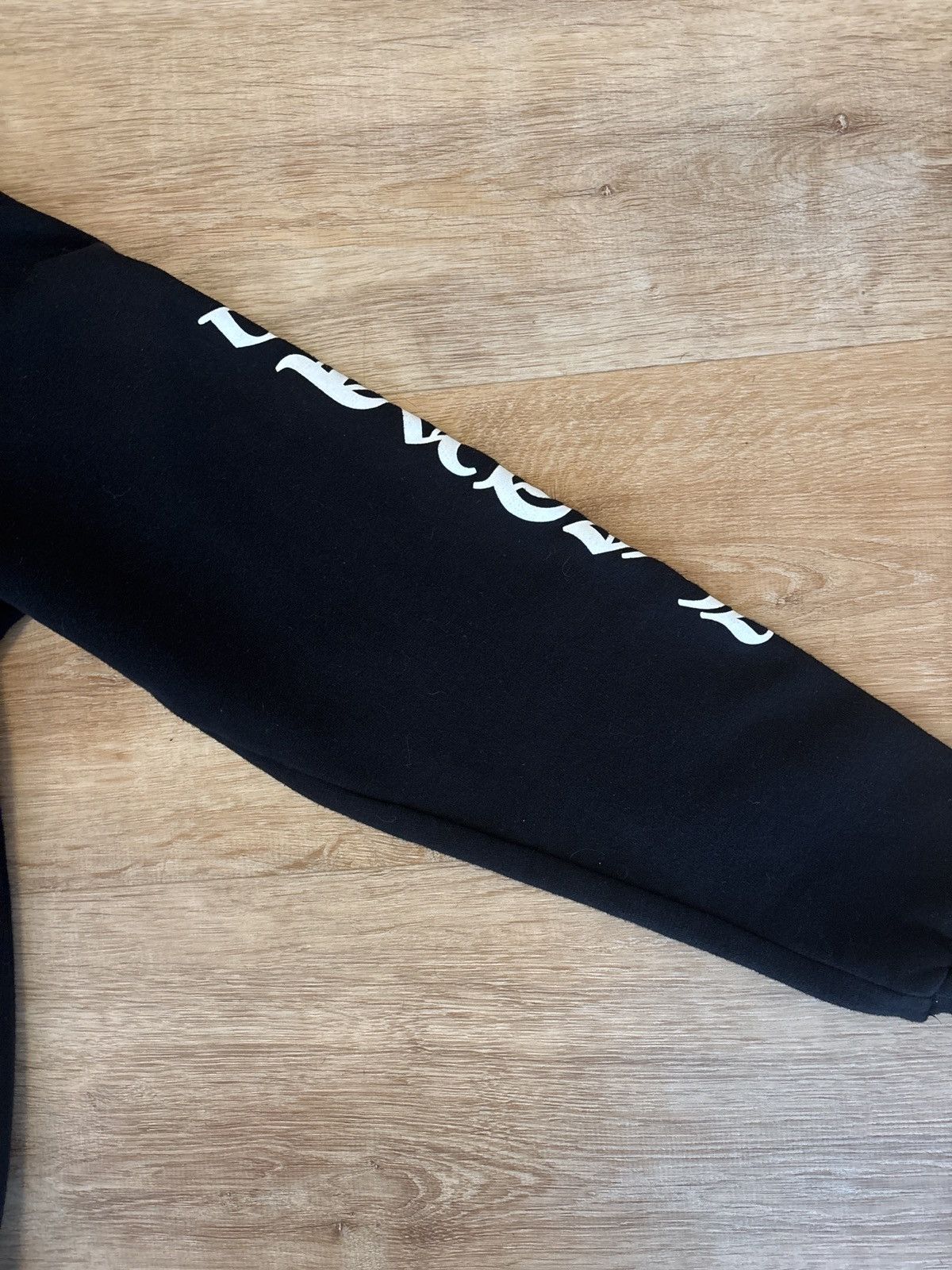 Chrome Hearts Chrome hearts Bella Hadid Pullover Hoodie Size M Size US M / EU 48-50 / 2 - 5 Thumbnail