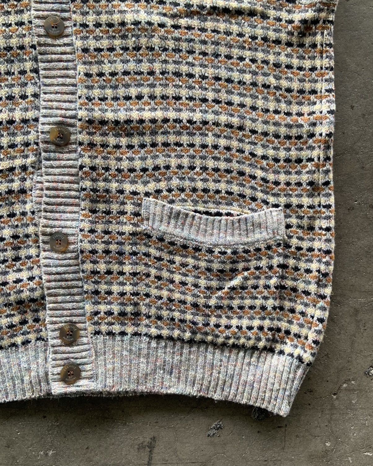 Japanese Brand × Missoni × Vintage Example By Missoni Vest Knitted Made In Italy Size US L / EU 52-54 / 3 - 2 Thumbnail