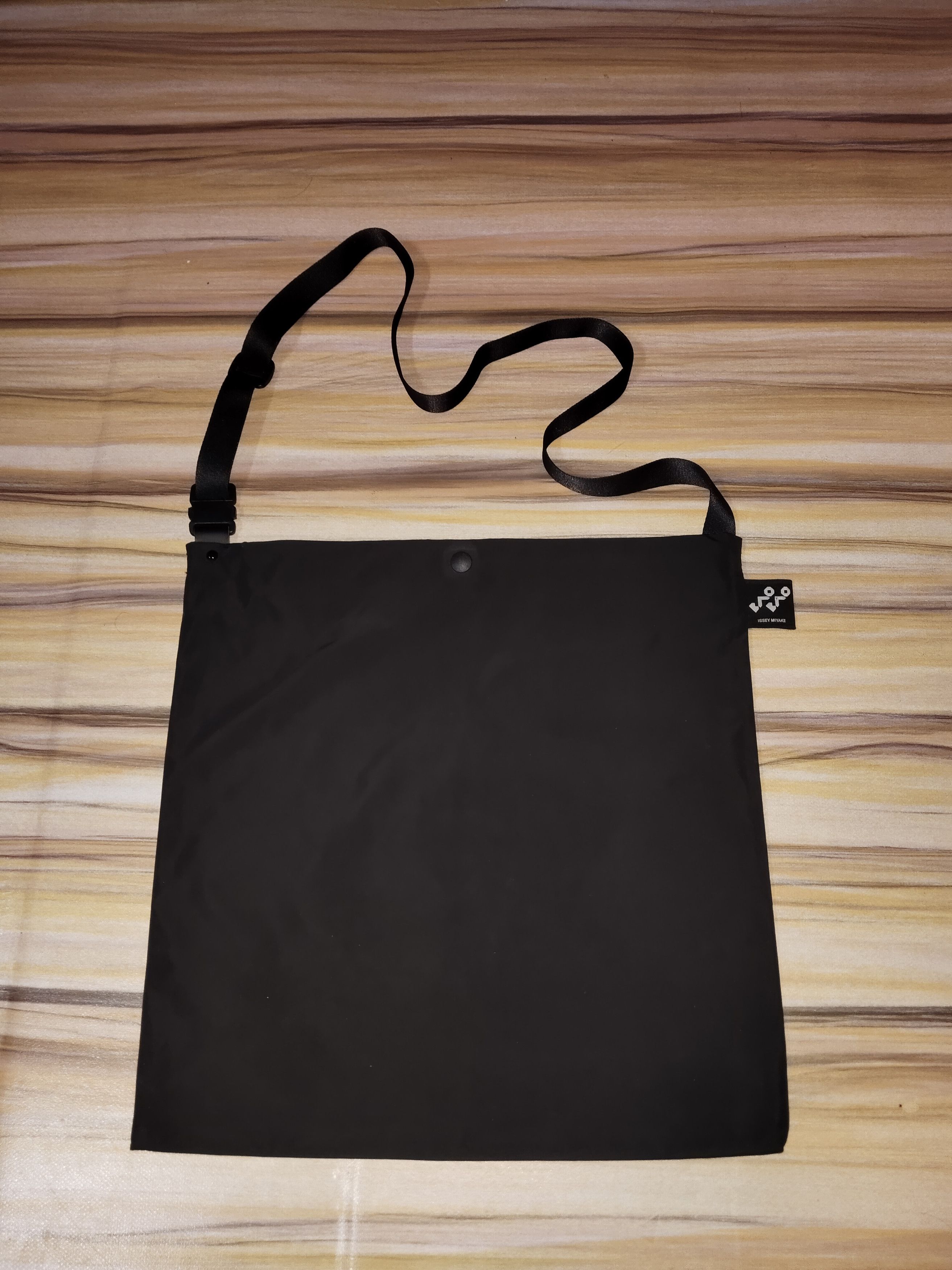 Issey Miyake Bao Bao ISSEY MIYAKE BAO BAO Sling Bag Size ONE SIZE - 4 Thumbnail