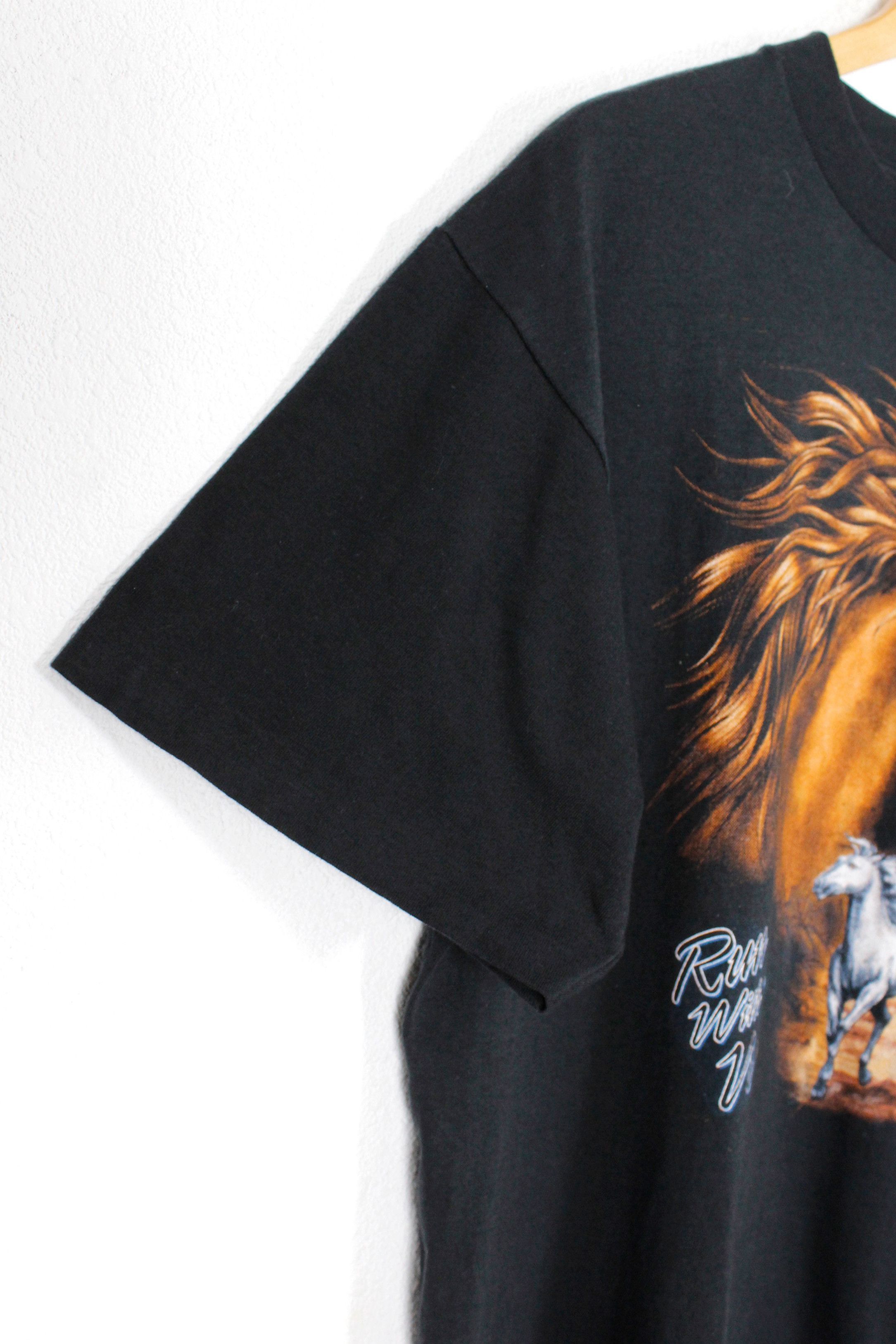 Vintage Vintage 3D Emblem Run With The Wind Horses Tee Tshirt 90s Size US L / EU 52-54 / 3 - 4 Thumbnail