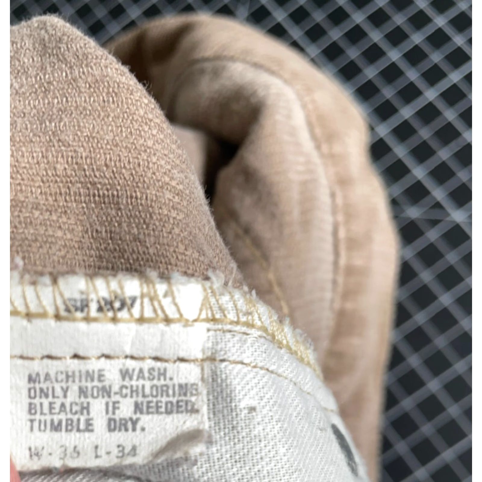Levi's VINTAGE Levi's 521 Corduroy Pants Men's 35 x 28 Beige Tapered 80s Retro Size US 35 - 3 Thumbnail