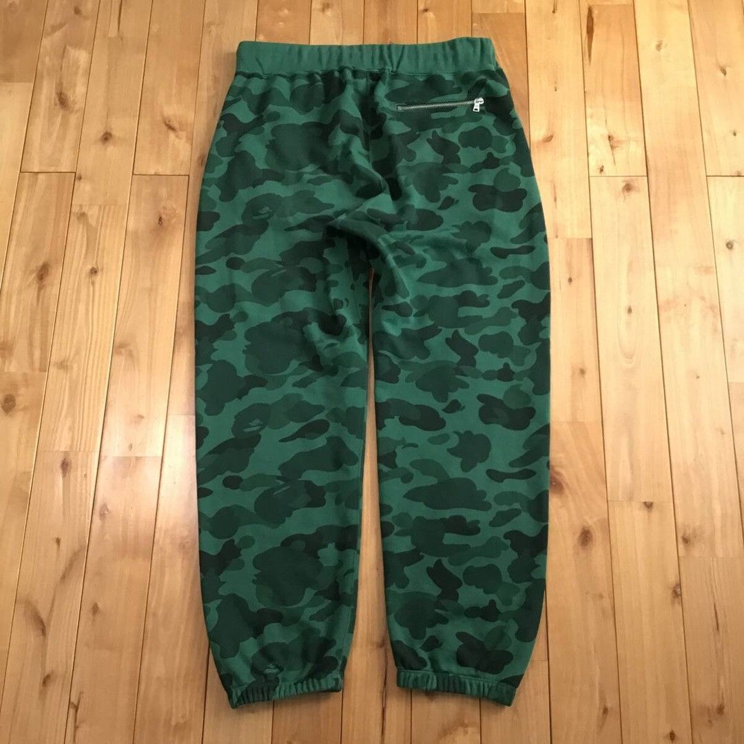 Bape 🔥Aoyama Exclusive🔥 BAPE CAMO Sweat pants APE NIGO ★size L Size US 34 / EU 50 - 2 Thumbnail