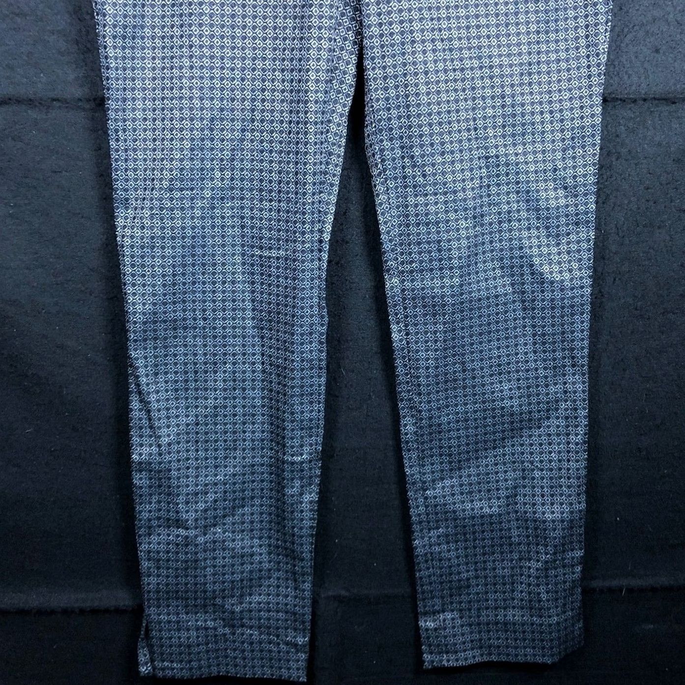 Vintage Chico's Womens Pants Black Silver Pattern Pull On High Rise Stretch Ankle 0.5 (S) Size 28" / US 6 / IT 42 - 3 Thumbnail