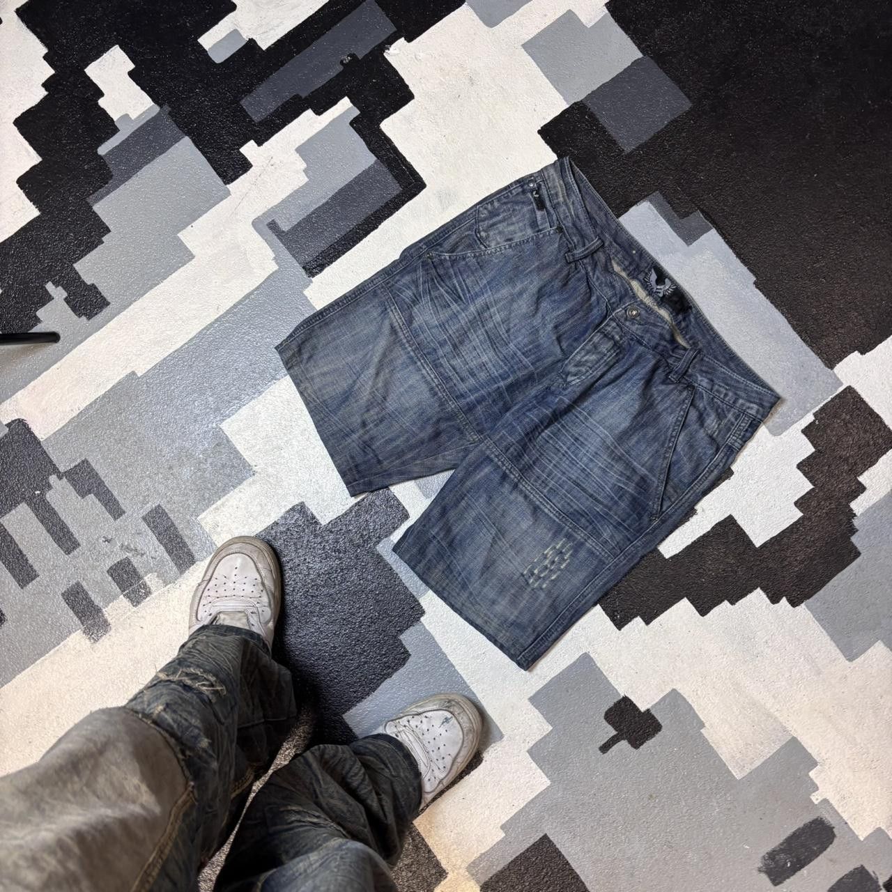 Japanese Brand × Vintage Vintage y2k baggy skater denim shorts Size US 38 / EU 54 - 2 Thumbnail