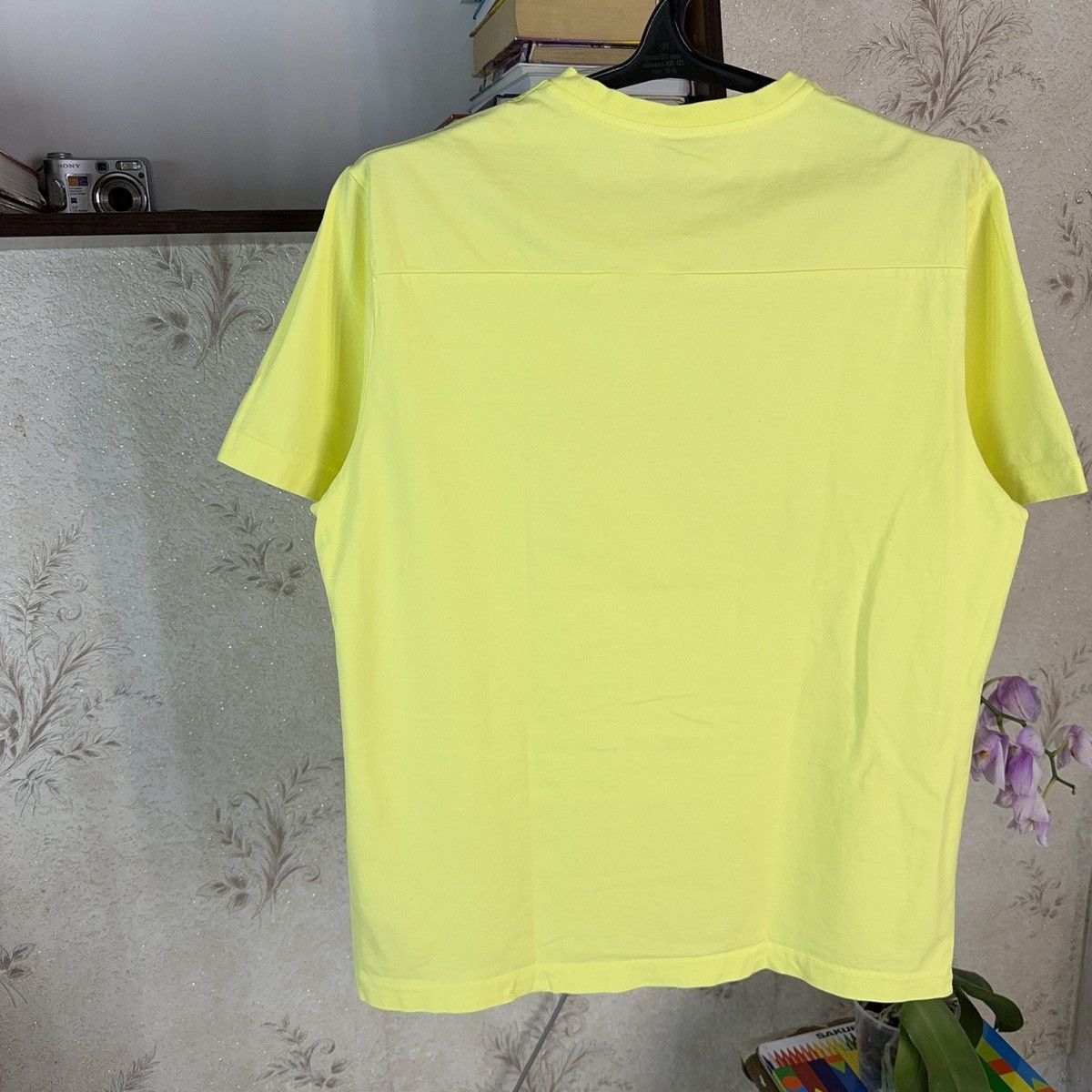 Nike × Vintage Vintage Nike T shirt Sportswear Acid Yellow Streetwear Sz L Size US L / EU 52-54 / 3 - 14 Thumbnail