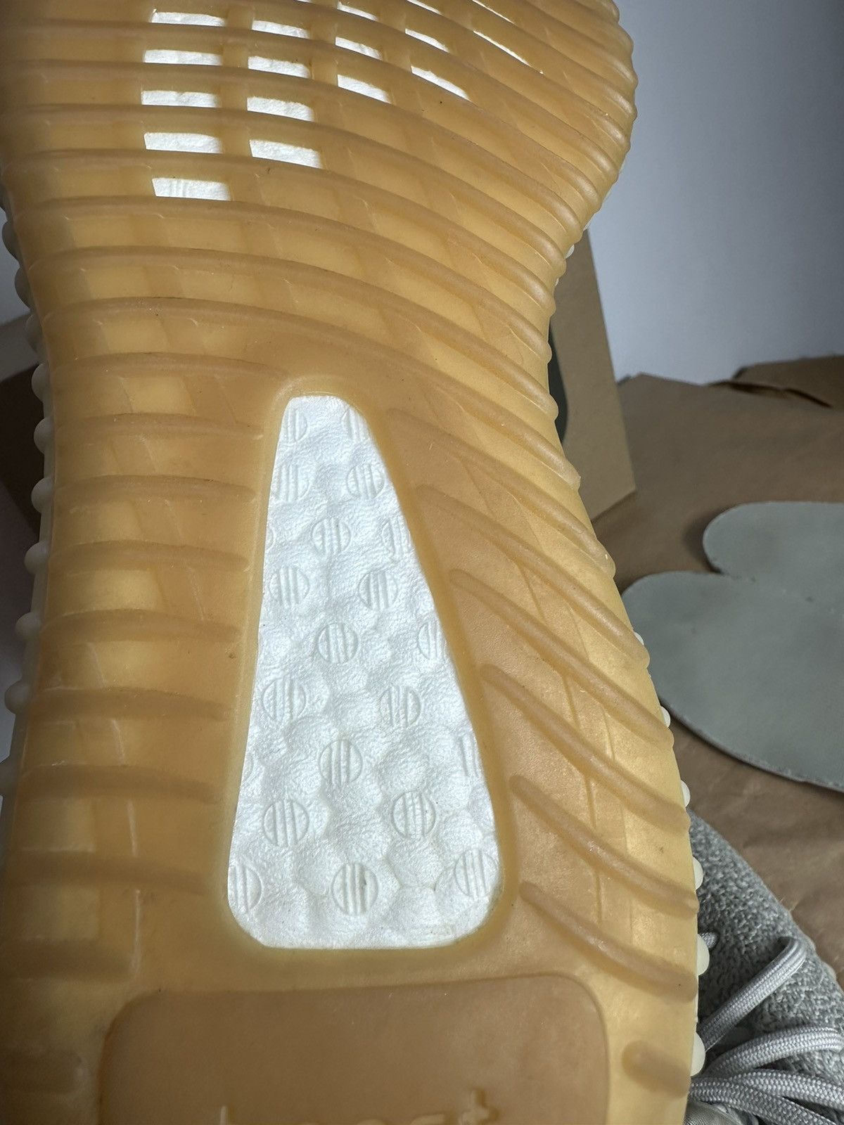 Yeezy adidas Yeezy Boost 350 V2 Sesame Size US 10 / EU 43 - 12 Thumbnail