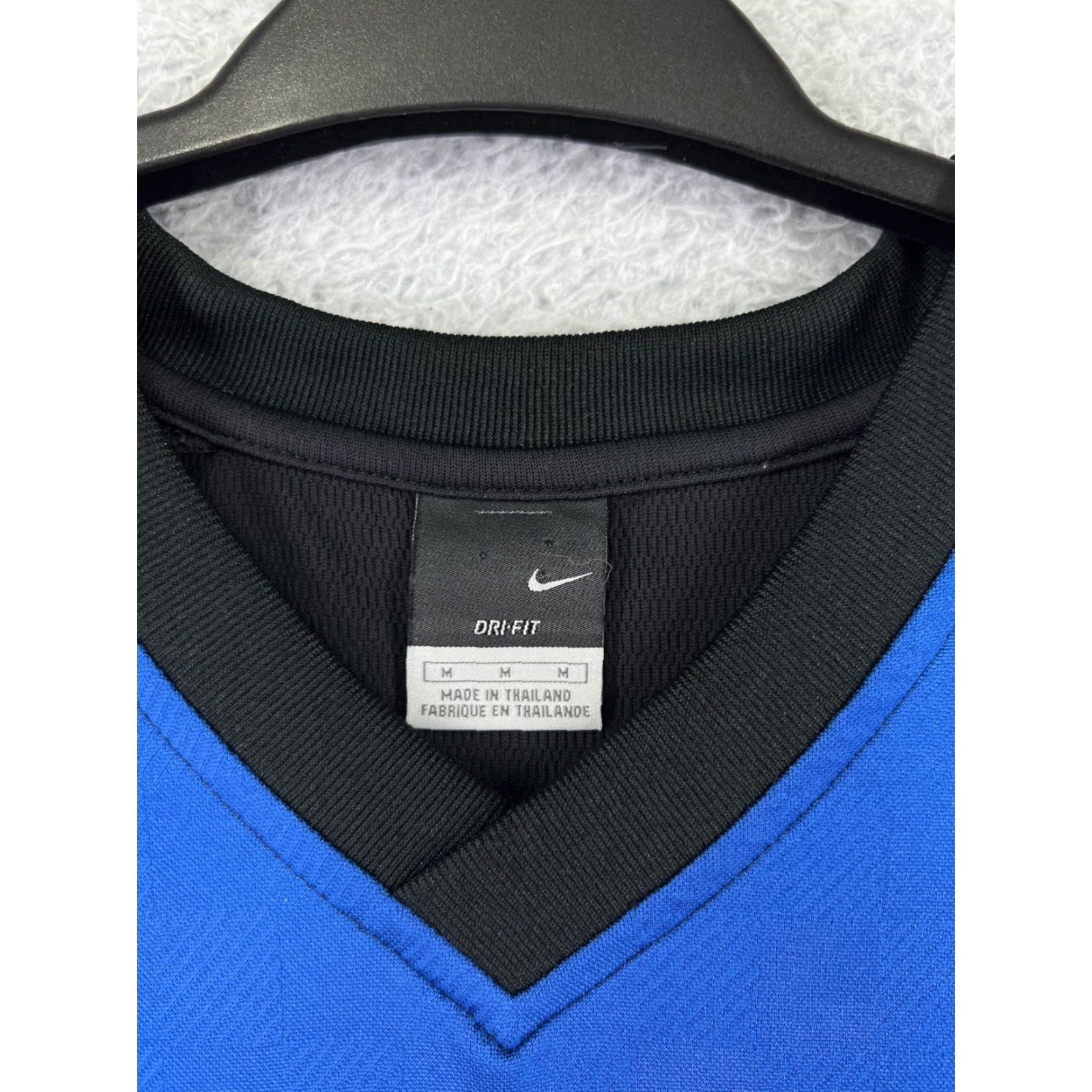 Nike Nike Dri-Fit Shirt Mens Medium Blue Short Sleeve V-Neck Soccer Activewear Poly Polyester Brand Nike Regular Fit 90s? Size US M / EU 48-50 / 2 - 4 Thumbnail