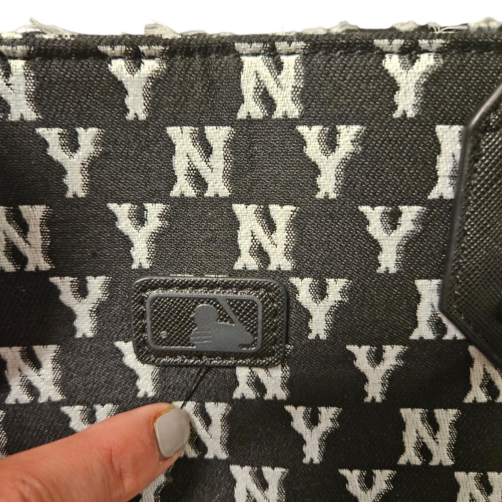 New York Yankees Michael Kors x MLB New York Yankees Monogram Tote Bag Size ONE SIZE - 5 Thumbnail