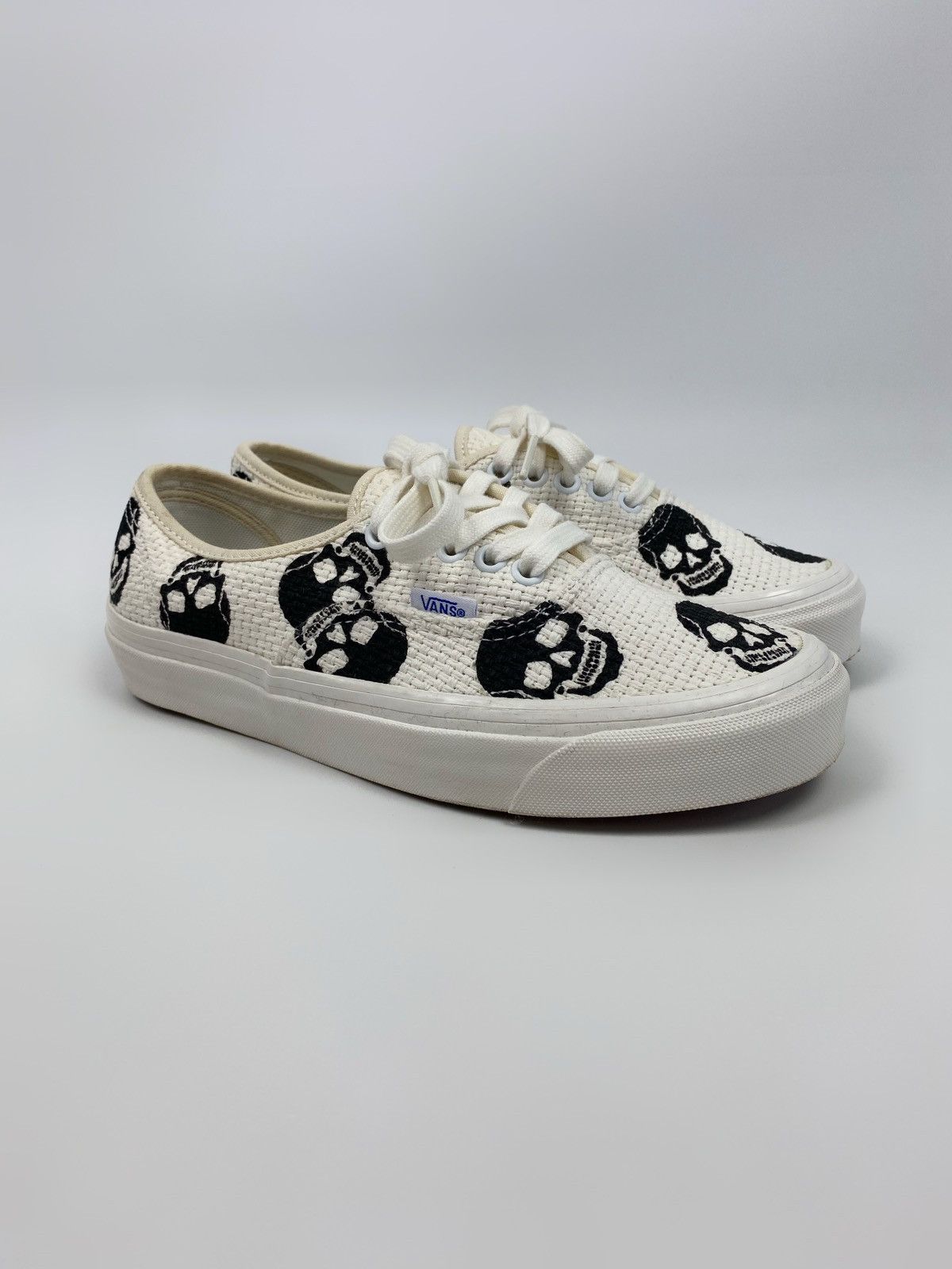 Vans Authentic 44 DX Anaheim Factory Needlepoint/Skulls Size US 7 / EU 40 - 1 Thumbnail