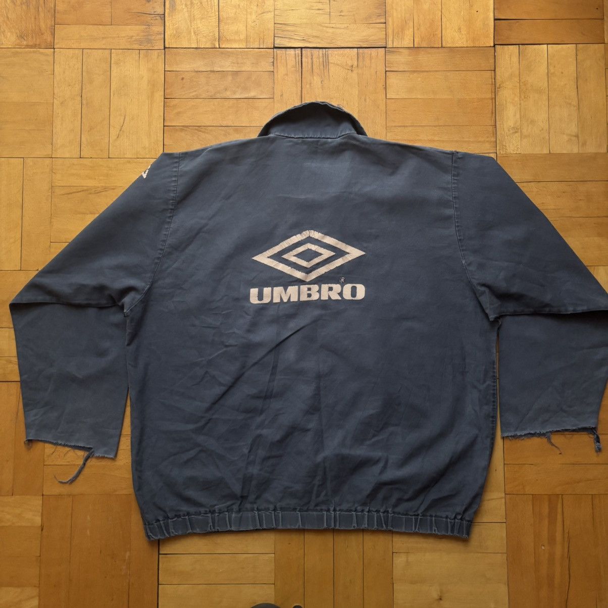 Umbro Vintage 90s UMBRO Pullover Boxy Fit Archive Distressed Size US XL / EU 56 / 4 - 3 Thumbnail
