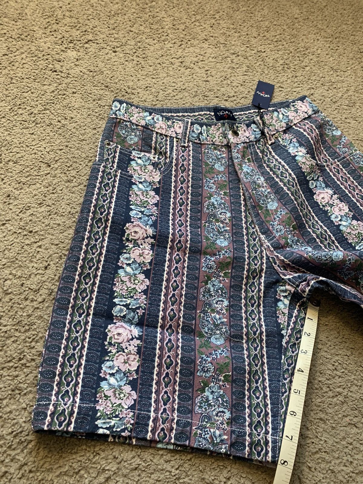 Noah NOAH 90’s STYLE DENIM STRIPED FLORAL SHORTS Size US 30 / EU 46 - 15 Thumbnail