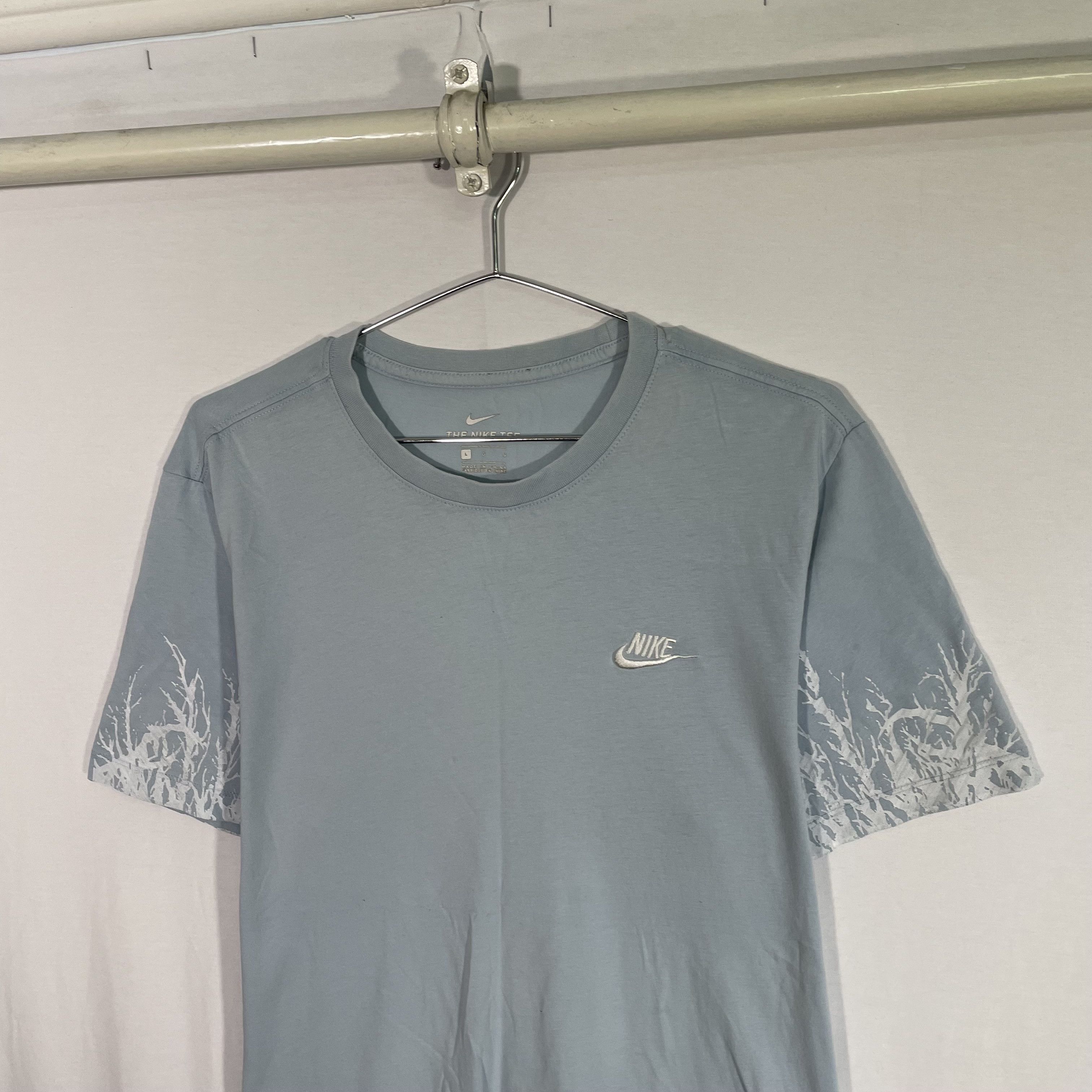 Nike Vintage Nike t shirt grunge y2k streetwear custom alt rare Size US L / EU 52-54 / 3 - 3 Thumbnail