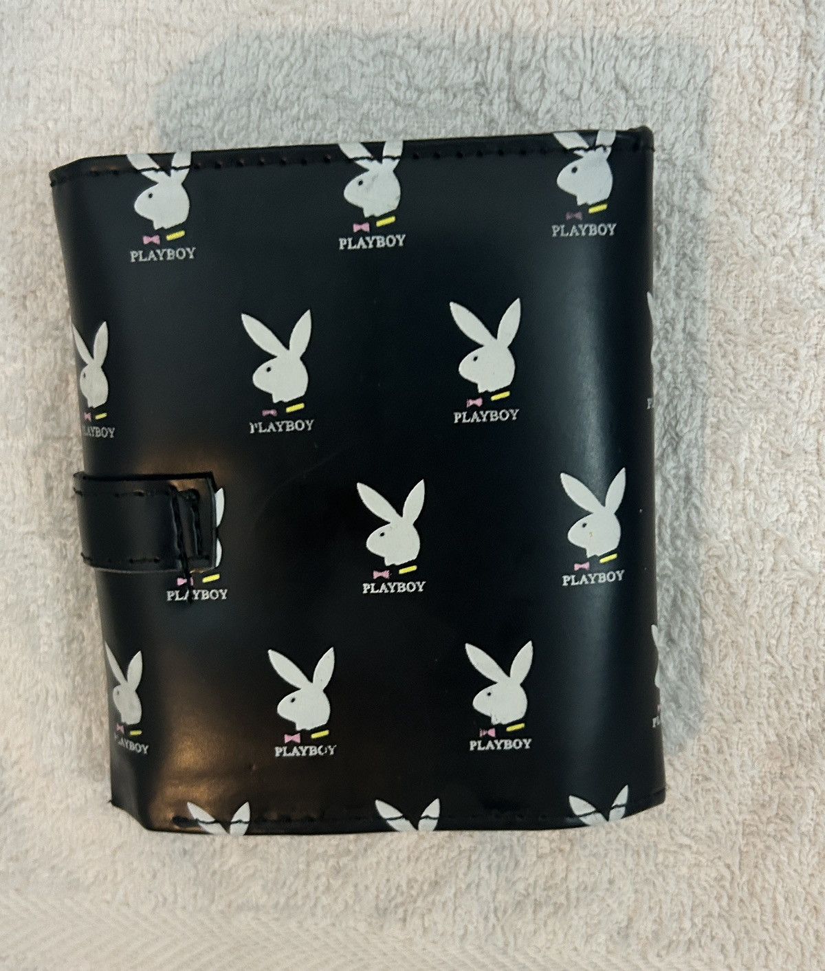 Playboy Vintage Playboy Card & Coin Flip out Magnetic Closure Purse Size ONE SIZE - 2 Thumbnail