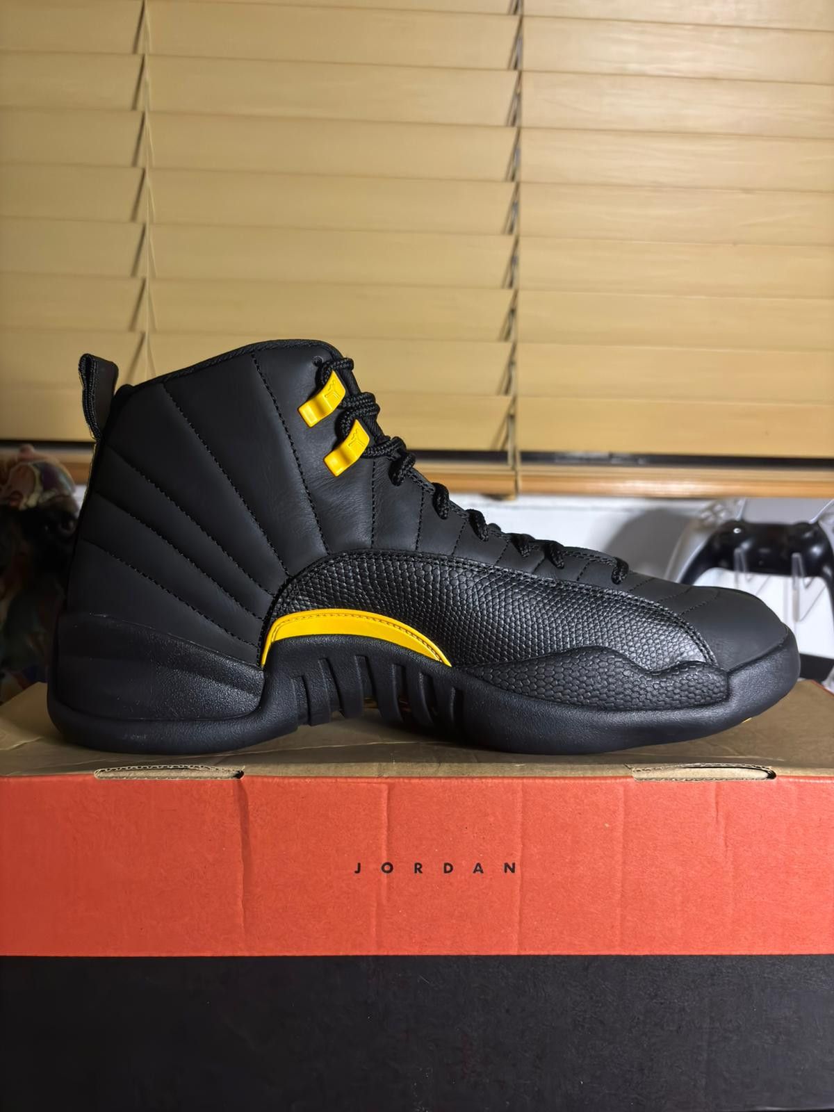 Jordan Brand Jordan Brand Air Jordan 12 Retro "Black Taxi” Size US 11 / EU 44 - 1 Thumbnail