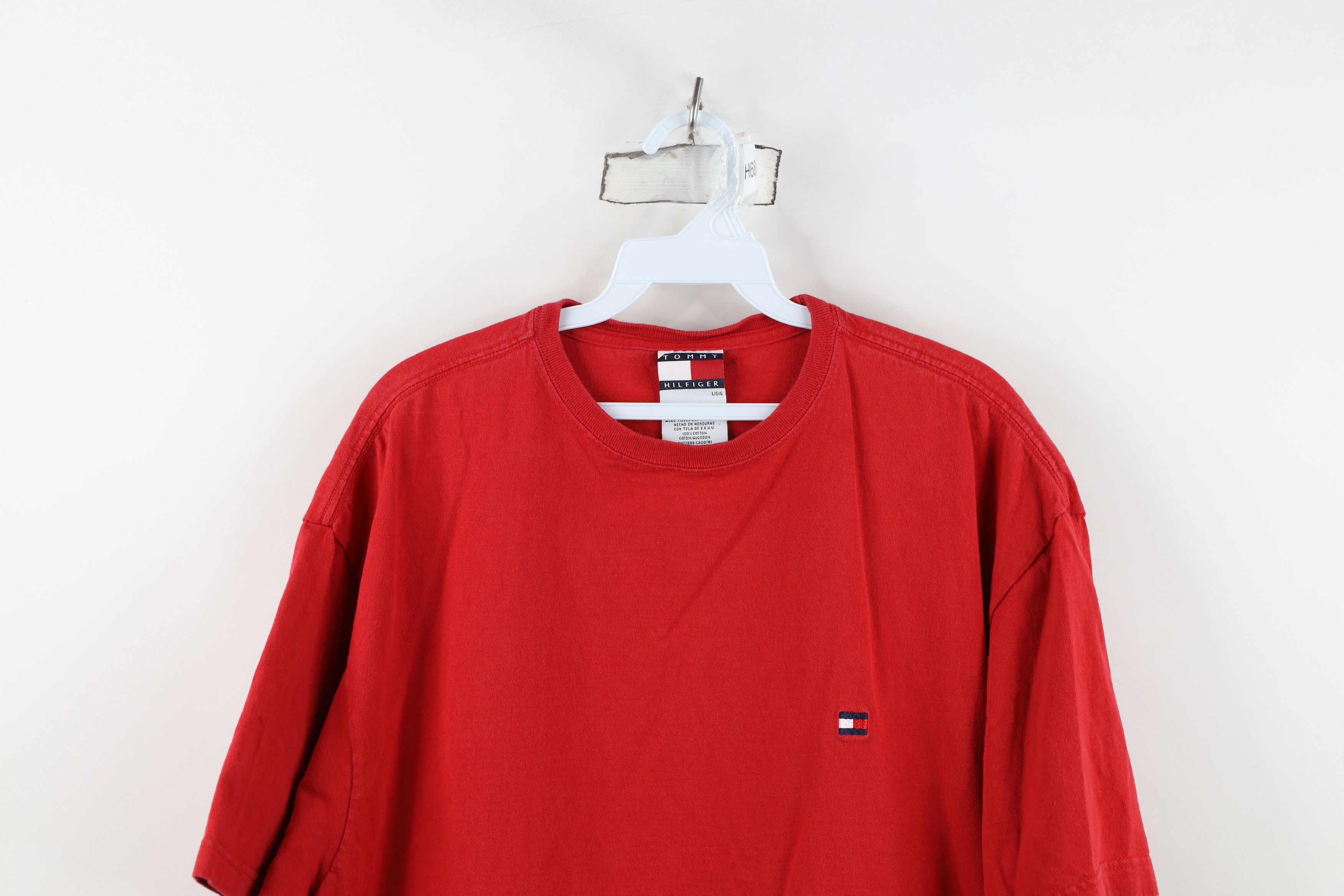 Tommy Hilfiger Vintage 90s Tommy Hilfiger Heavyweight T-Shirt Red Cotton Size US L / EU 52-54 / 3 - 2 Thumbnail