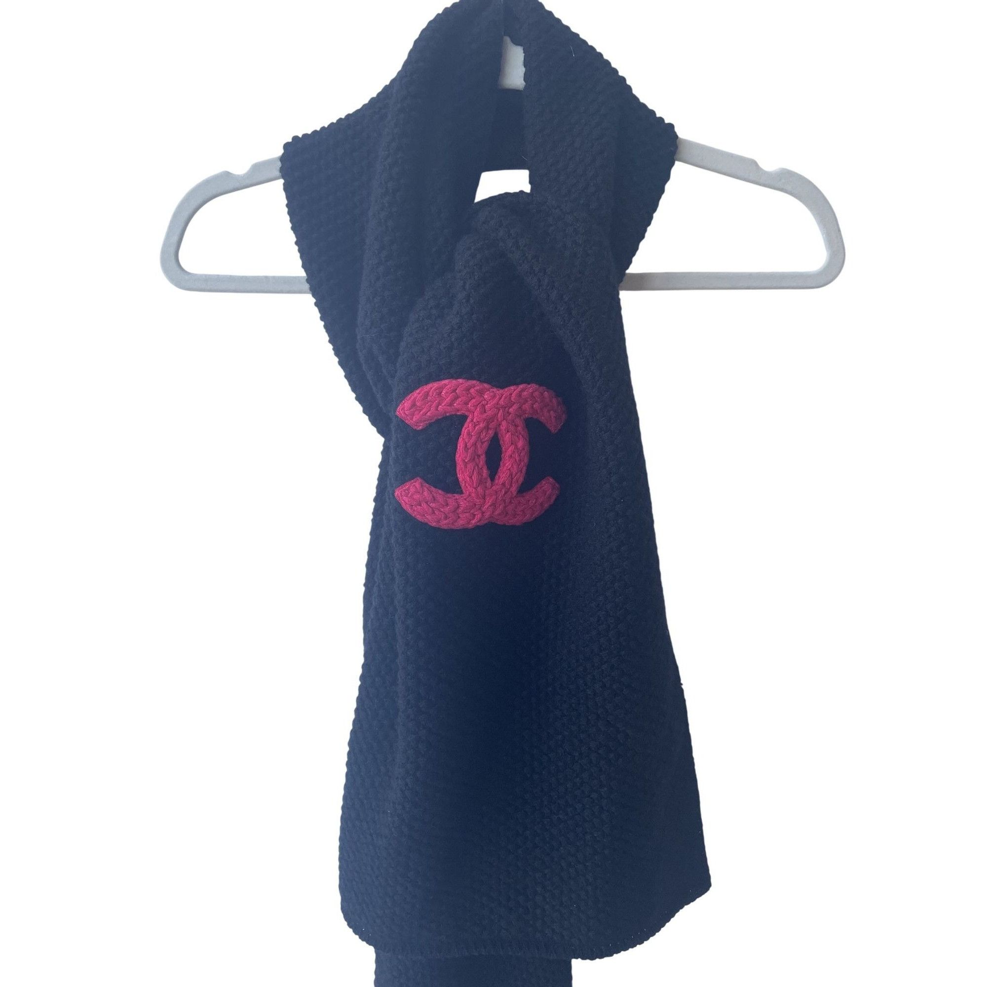 Chanel Chanel Navy Blue Knit Scarf With Pink Logo Embroidery Womens Size ONE SIZE - 2 Thumbnail