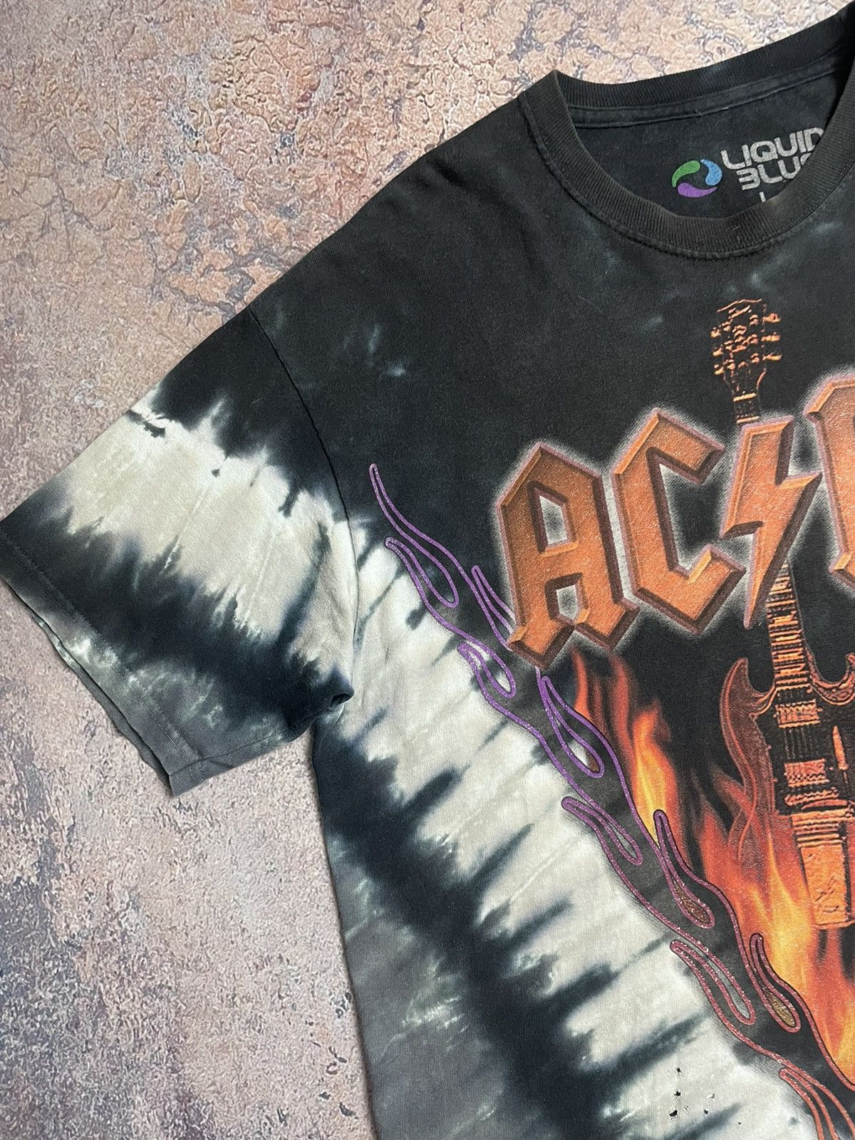AC/DC × Band Tees × Liquid Blue Liquid Blue AC/DC Hell's Bells vintage overprint tee shirt Size US L / EU 52-54 / 3 - 3 Thumbnail