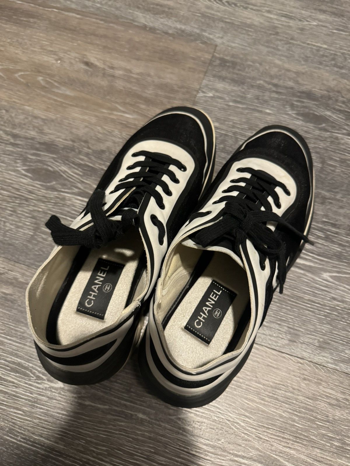 Chanel Chanel CC Logo Sneakers Size US 9 / EU 42 - 3 Thumbnail