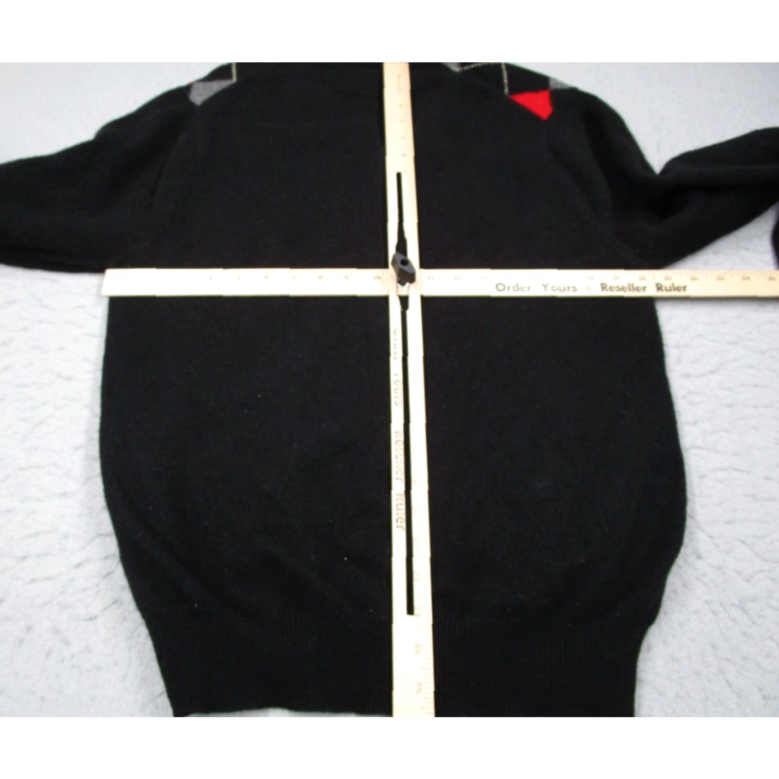 Vintage Vintage J McInerney Ltd. Men’s Black V Neck Long Sleeve Pullover Knit Sweater Argyle Wool Lambswool 42 L Size US L / EU 52-54 / 3 - 3 Thumbnail