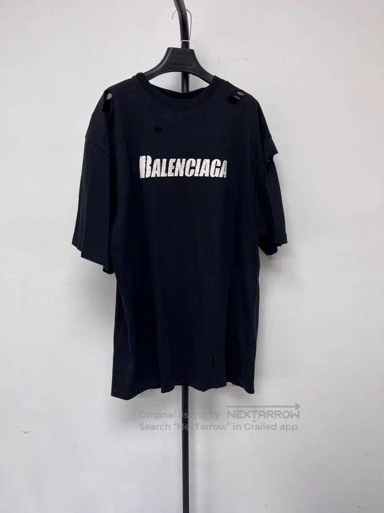 Balenciaga Balenciaga Letter Printed Pattern Ripped Round Neck Short Size US S / EU 44-46 / 1 - 1 Thumbnail