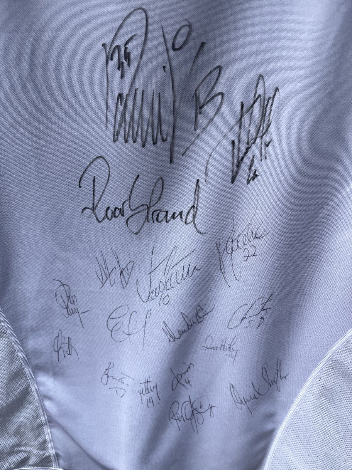 Other Adidas RBK Rosenbourg soccer jersey with autographs Size US L / EU 52-54 / 3 - 5 Thumbnail