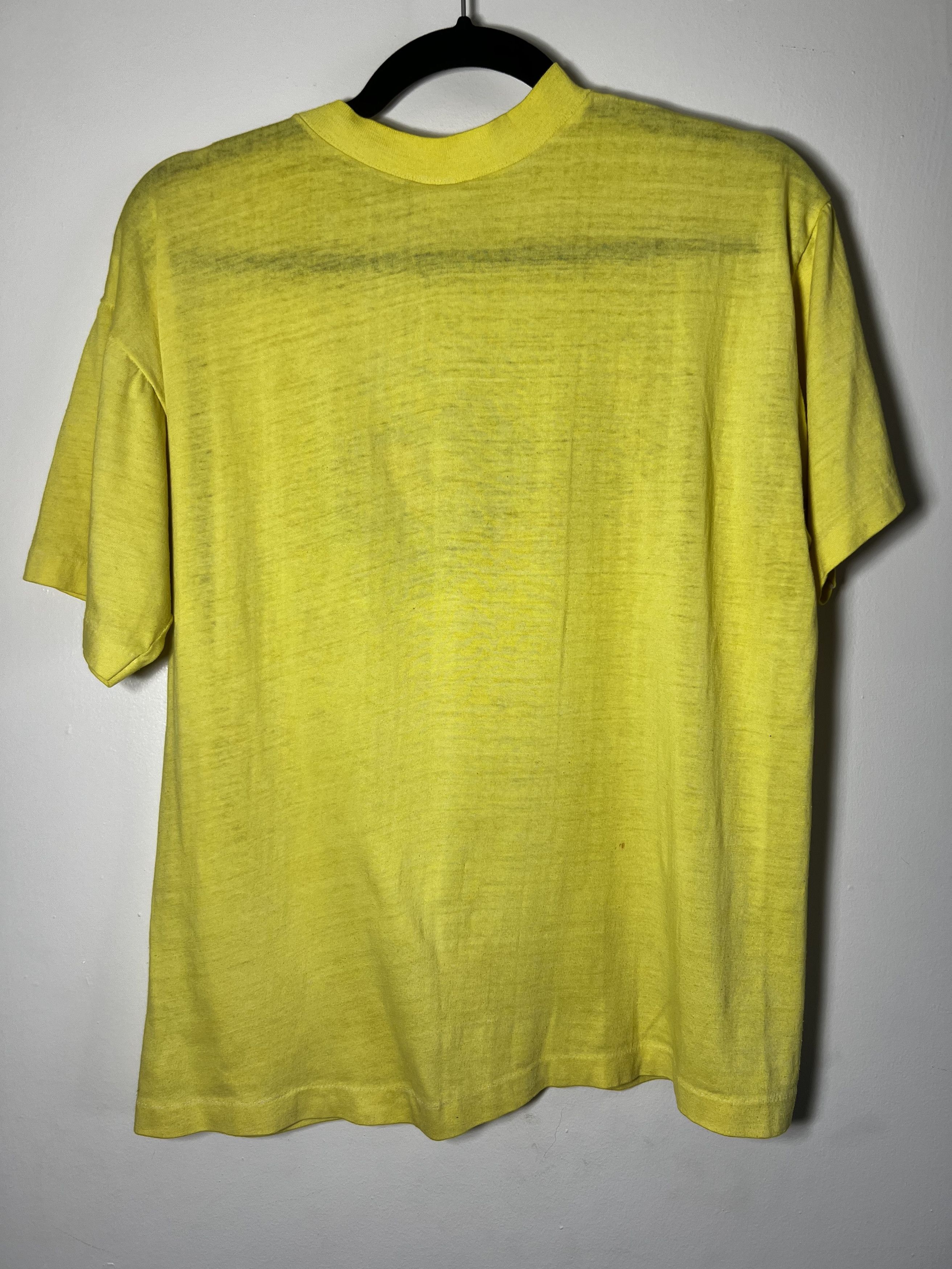 Vintage Vintage 1982 Iowa Hawkeys Rose Bowl Graphic T-Shirt Size US M / EU 48-50 / 2 - 5 Thumbnail