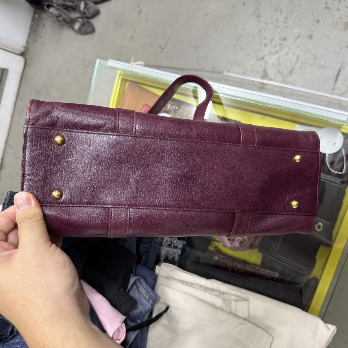 Givenchy Authentic Vintage Givenchy Leather Mahogany Red Handbag Size ONE SIZE - 13 Thumbnail