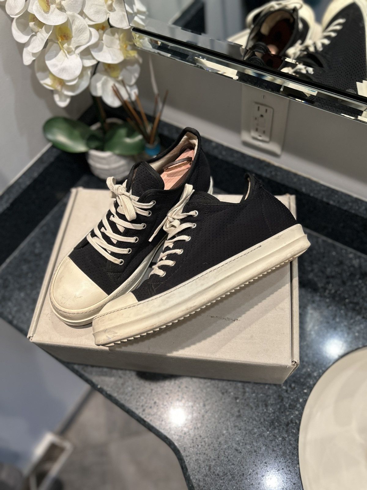 Rick Owens Rick Owen Perforated Ramones ‘Black/Milk’ Size 44 (11US) Size US 11 / EU 44 - 4 Thumbnail
