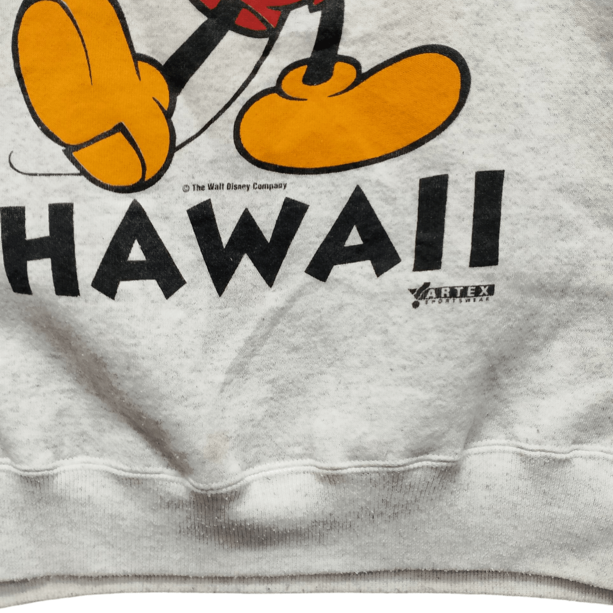 Vintage Vintage Mickey Mouse “Hawaii” Sweatshirt Size US L / EU 52-54 / 3 - 3 Thumbnail