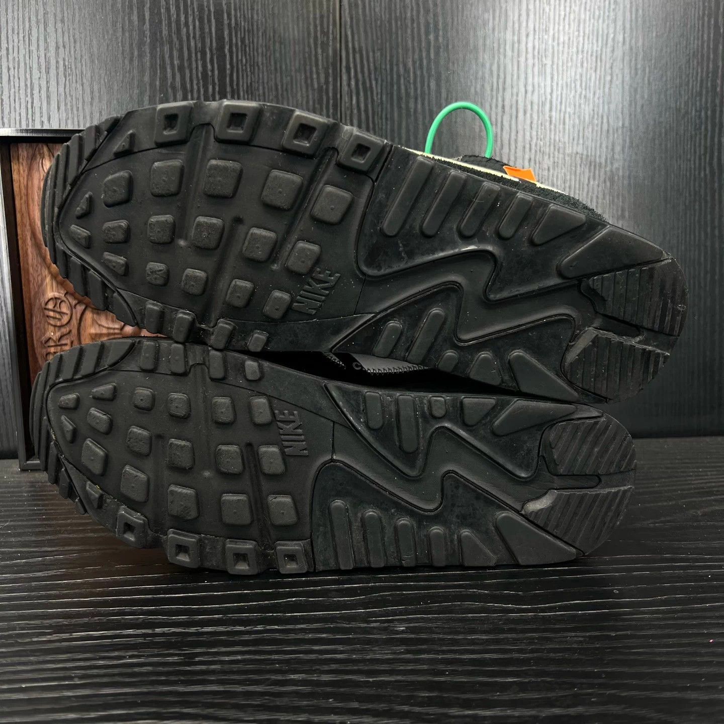 Nike ow max90 black 42 mint Size US 9 / EU 42 - 7 Thumbnail