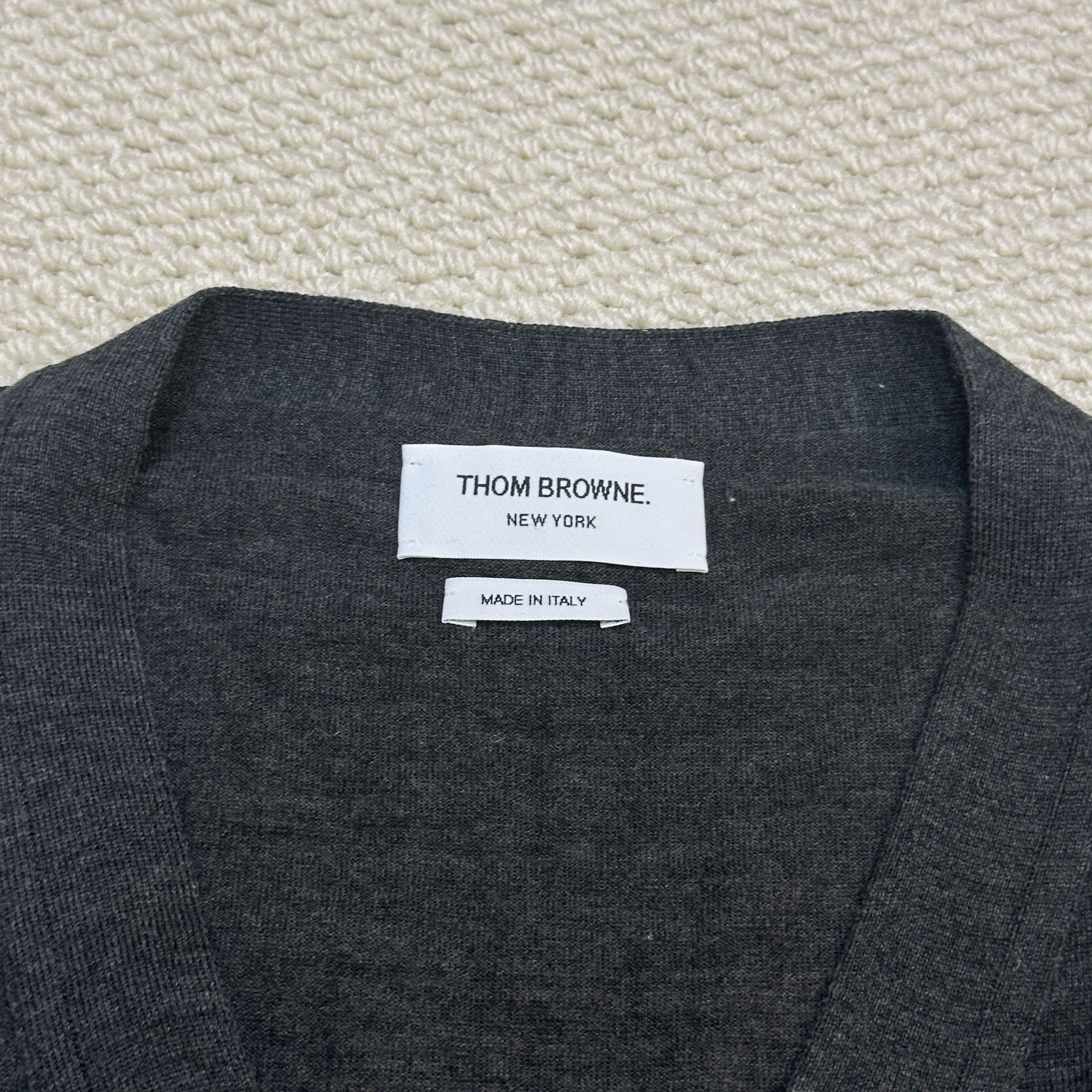 Thom Browne CLASSIC V-NECK CARDIGAN IN FINE MERINO WOOL Size US M / EU 48-50 / 2 - 5 Thumbnail