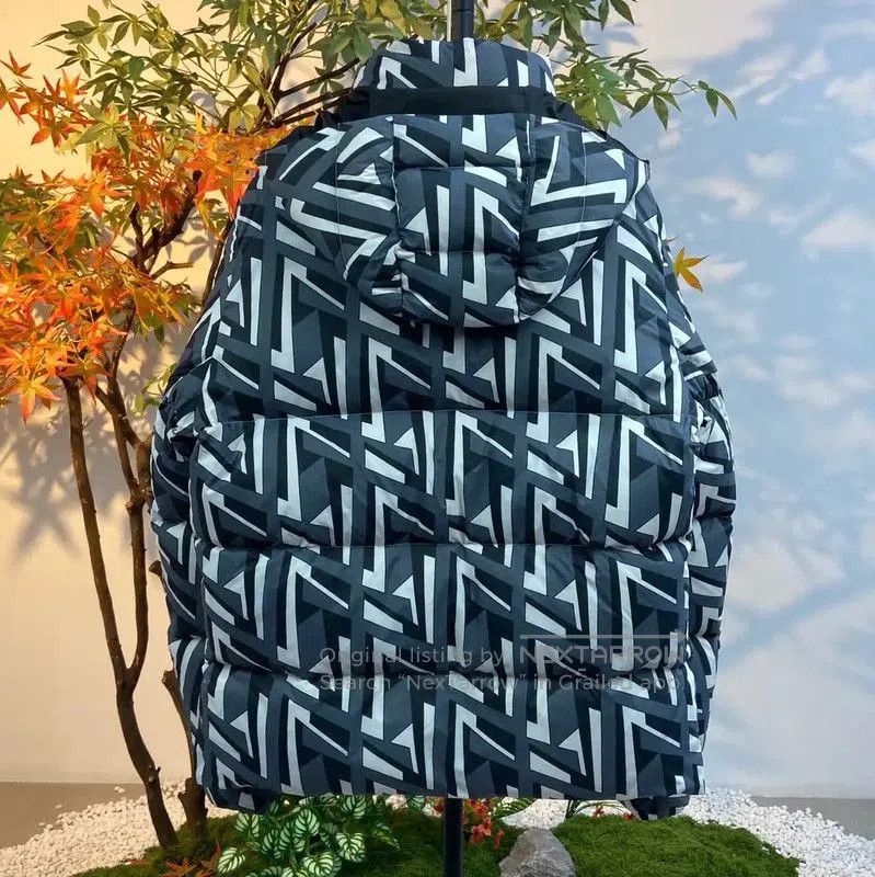 Fendi Fendi Colorblock Men's Down Jacket in XL Size . Size US XL / EU 56 / 4 - 2 Thumbnail