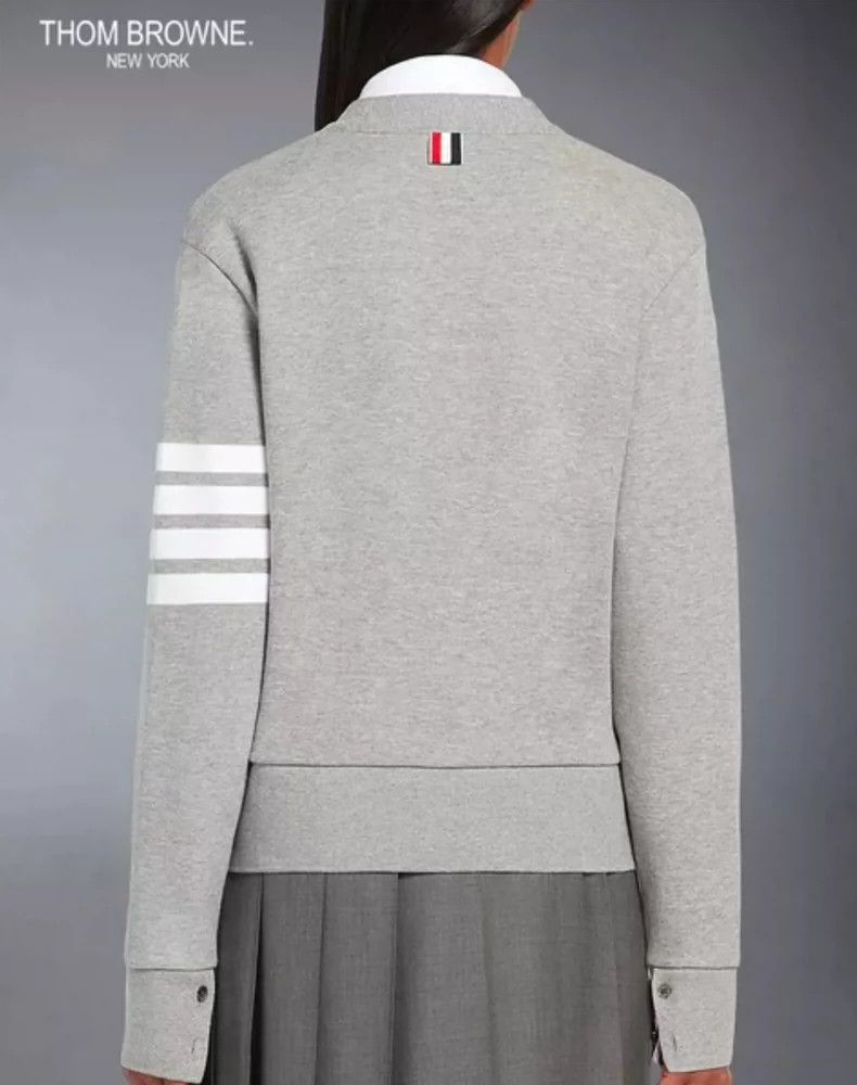 Thom Browne THOM BROWNE38Classic 4-stripe V-neck Cardigan 2502-Nextarro Size XS / US 0-2 / IT 36-38 - 2 Thumbnail