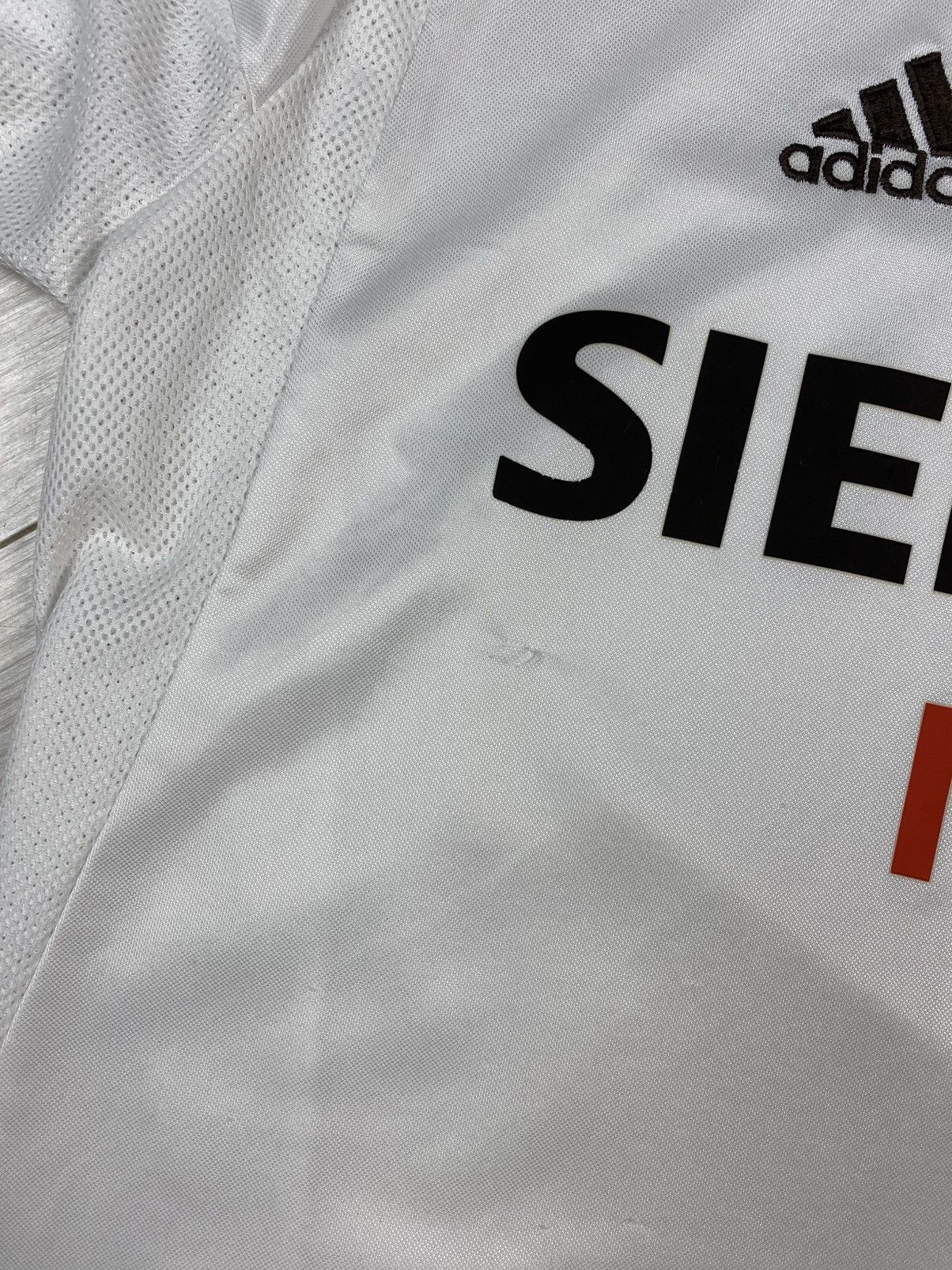 Adidas × Vintage Vintage Real Madrid 2004 adidas Siemens mobile football y2k Size US S / EU 44-46 / 1 - 8 Thumbnail