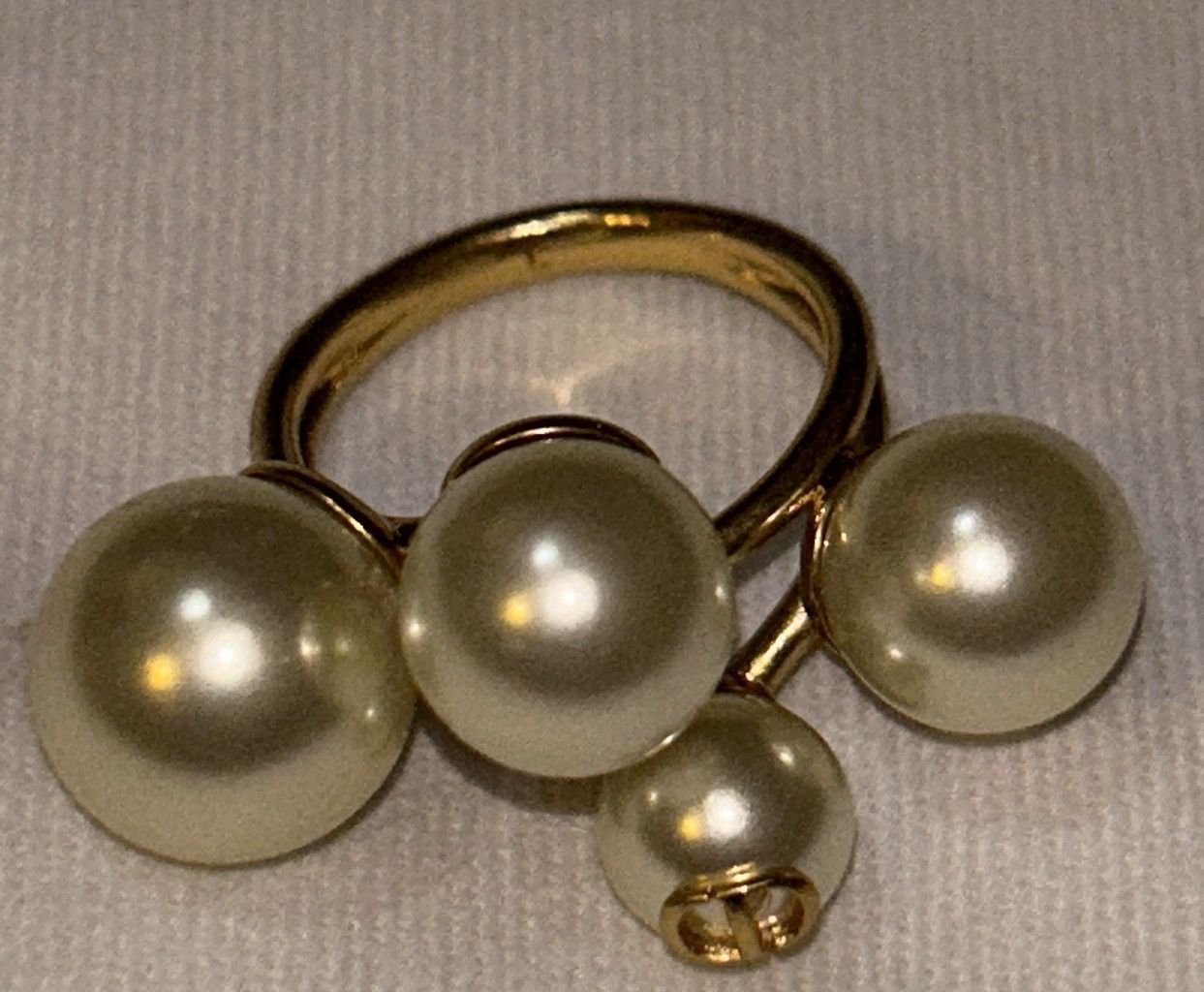 Dior Dior D-STUDS RING Gold-Finish Metal and White Resin Pearls Size ONE SIZE - 7 Thumbnail