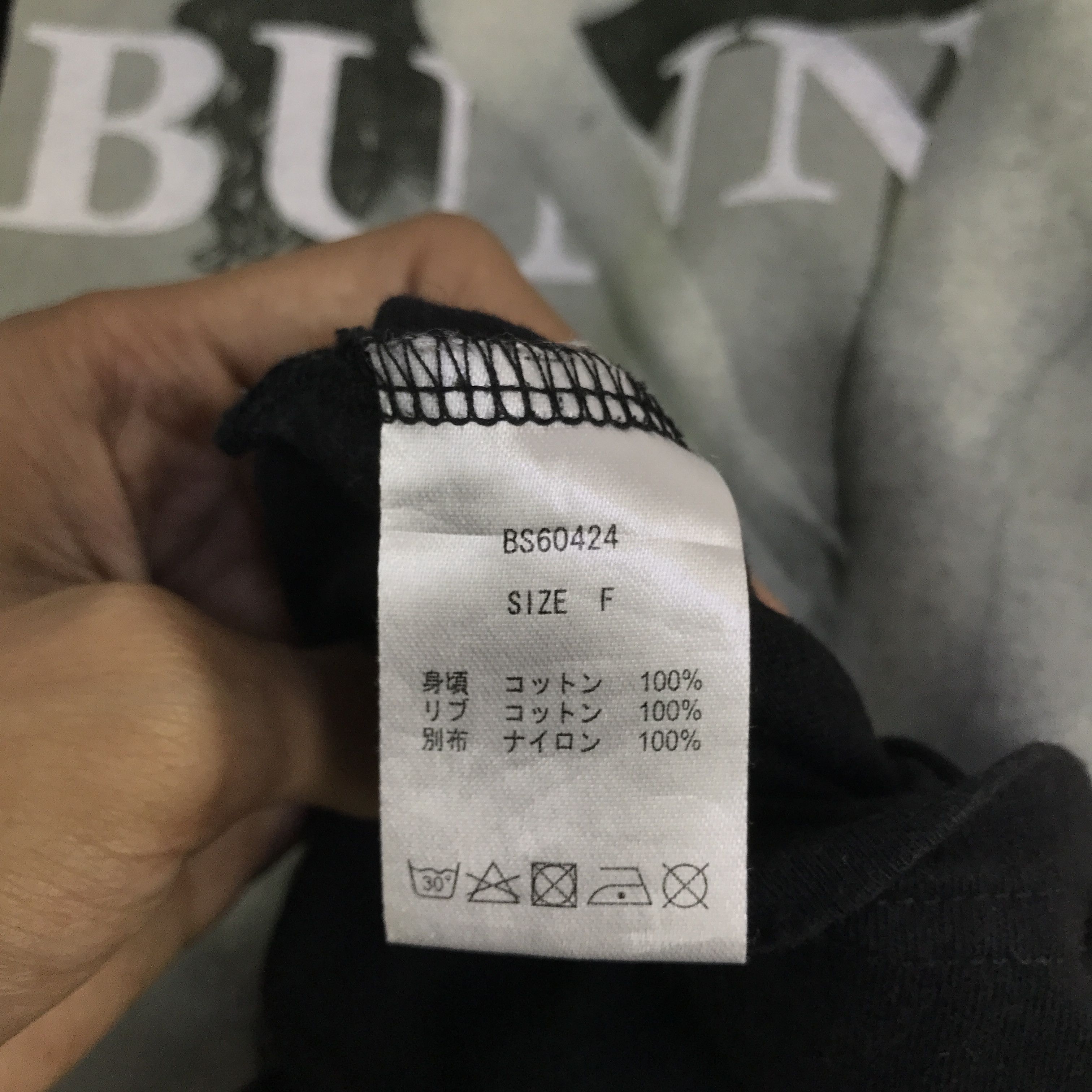 Japanese Brand bubbles bunny sexy design black t-shirt K117B9 Size US M / EU 48-50 / 2 - 9 Thumbnail