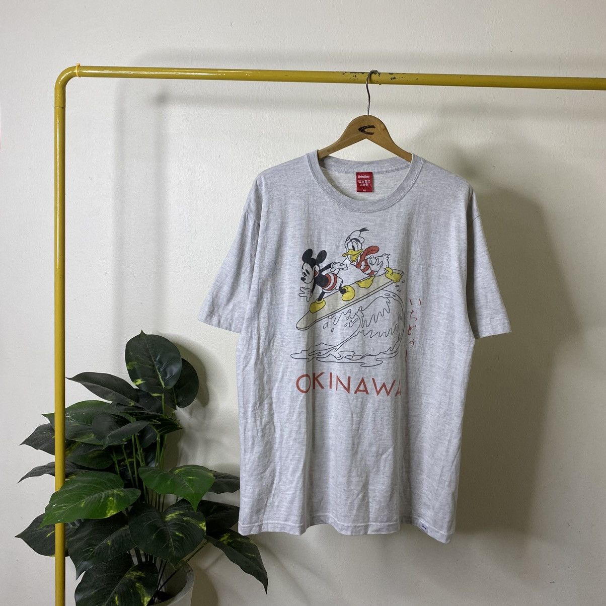 Japanese Brand Habu Box x Disney Okinawa Surf Graphic Collaboration T Shirt Size US L / EU 52-54 / 3 - 1 Thumbnail