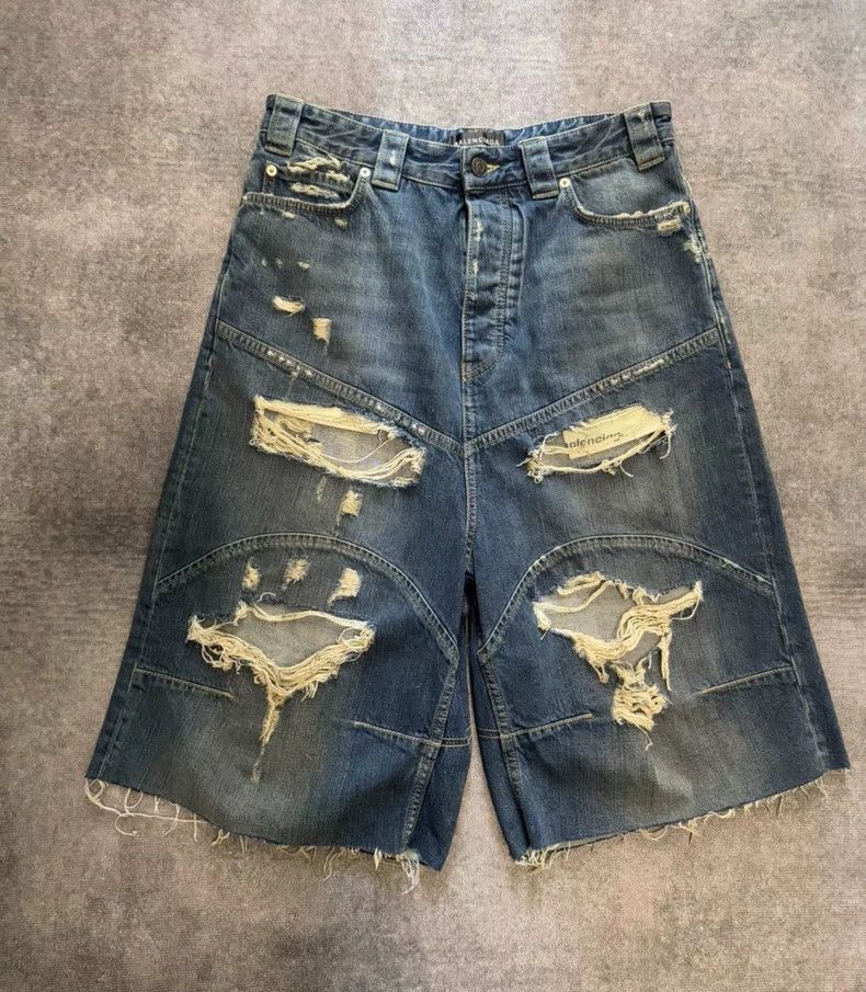 Balenciaga Balenciaga size XS Distressed Denim Shorts Size US 27 - 1 Thumbnail